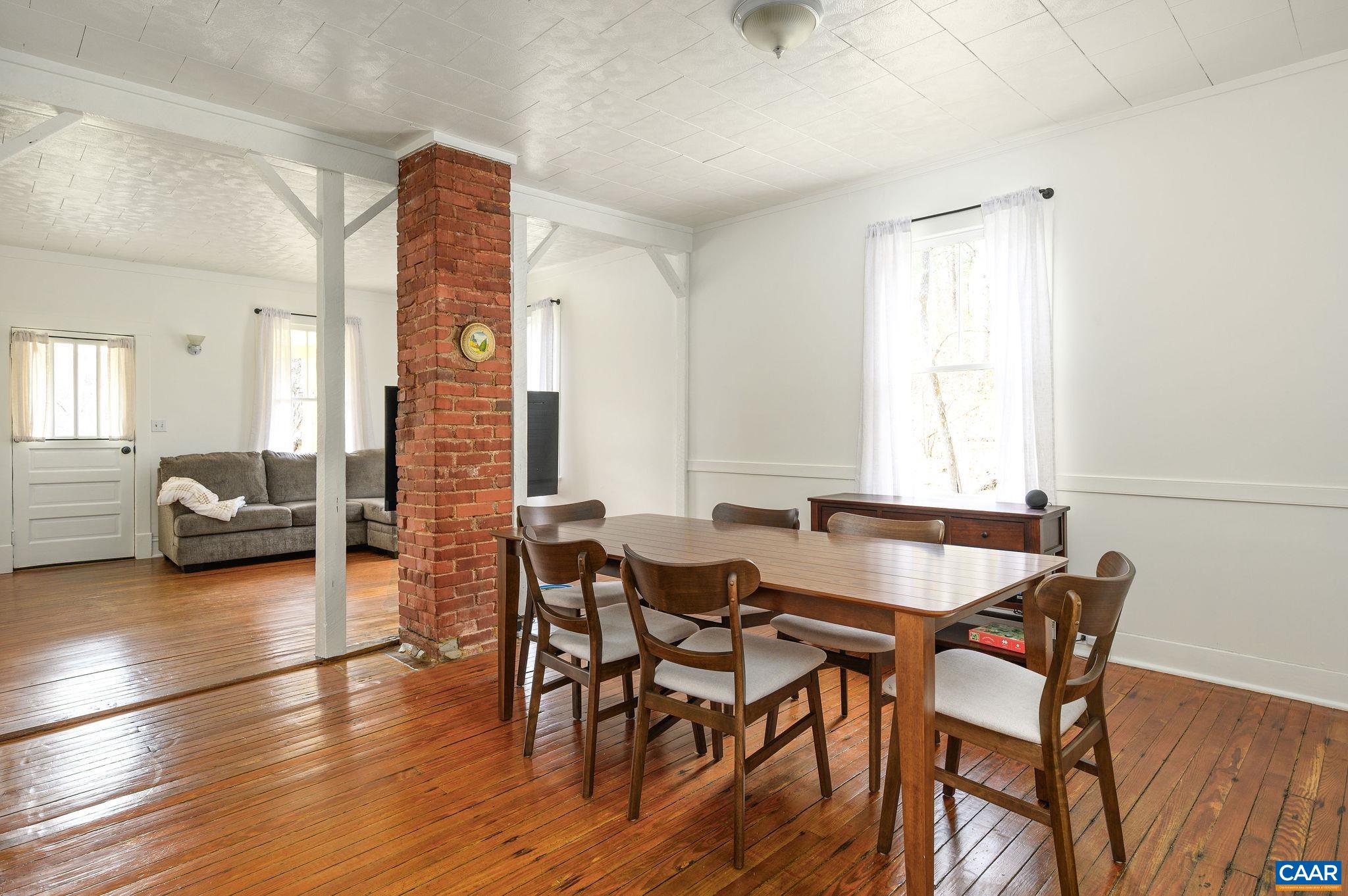 1102 DUNCAN HOLLOW LOOP