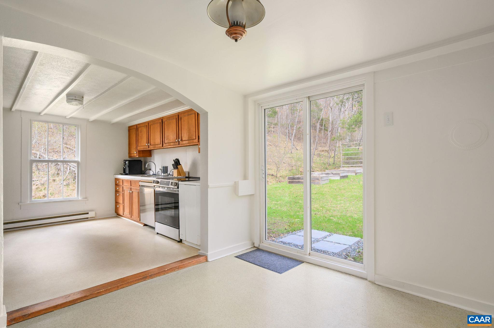 1102 DUNCAN HOLLOW LOOP