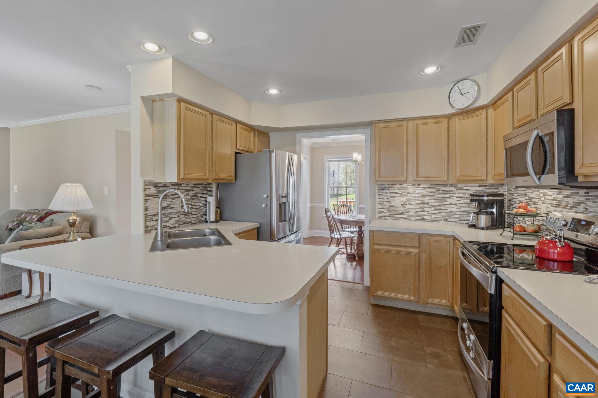 1095 AUTUMN HILL CT