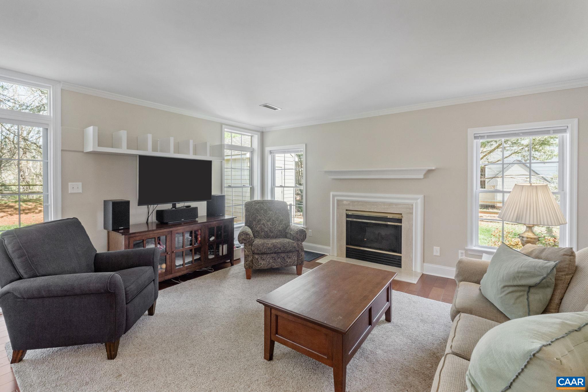 1095 AUTUMN HILL CT