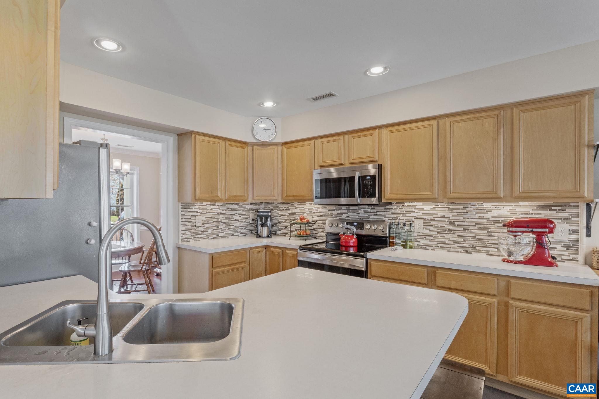 1095 AUTUMN HILL CT