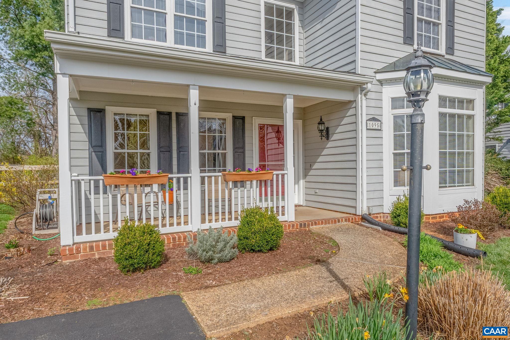 1095 AUTUMN HILL CT
