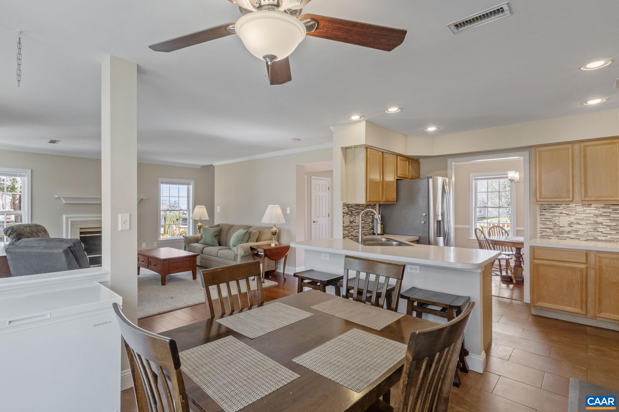1095 AUTUMN HILL CT
