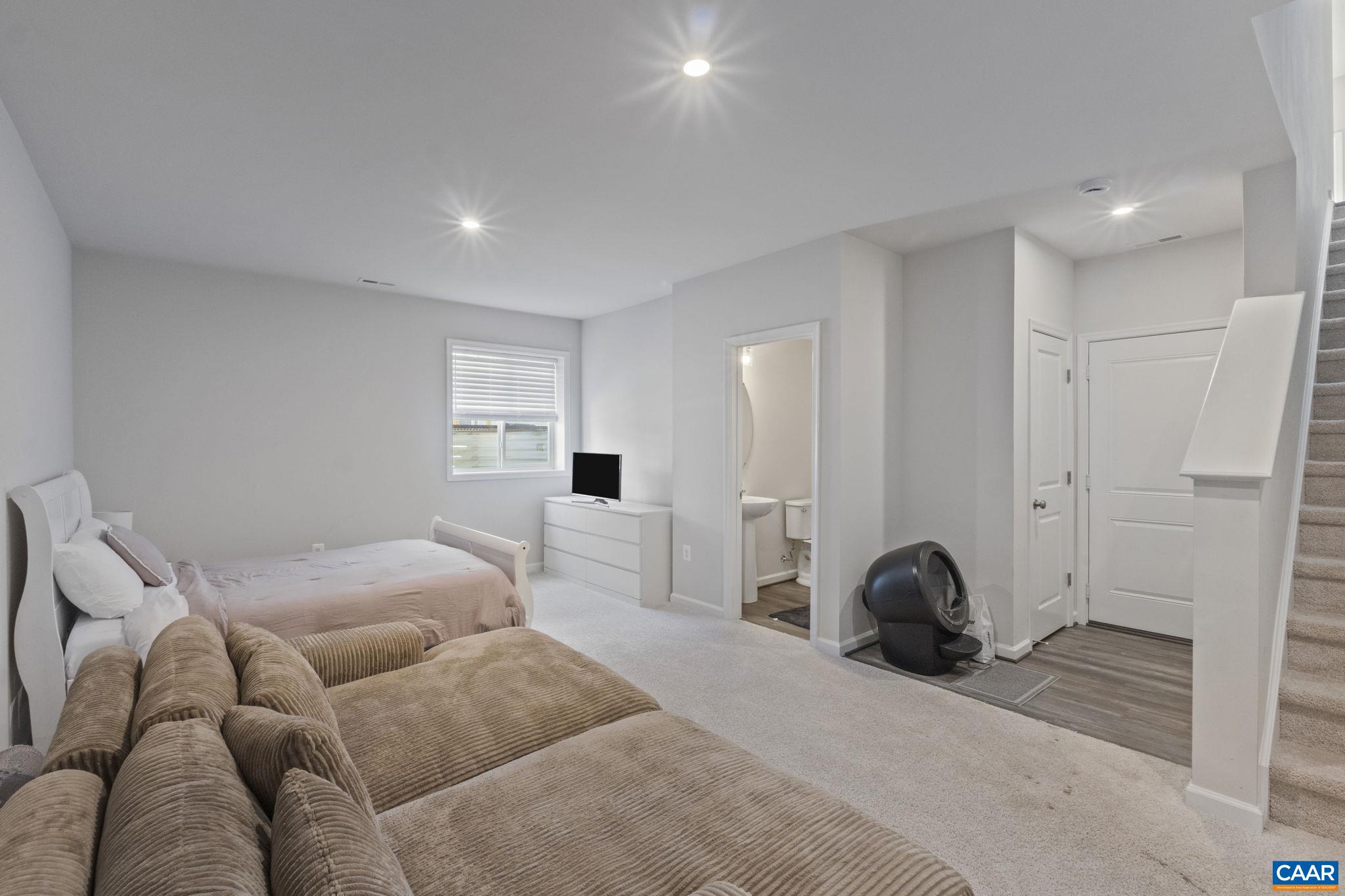 2604 FLORA VIEW DR