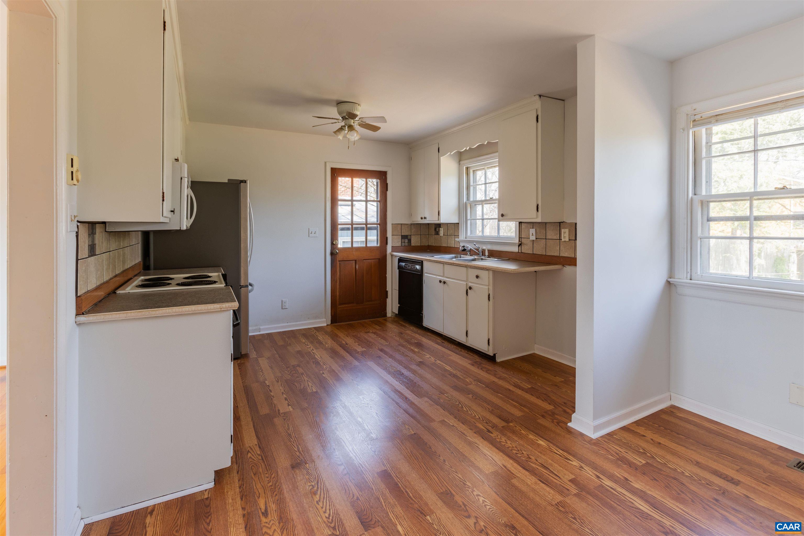 1213 CUTLER LN