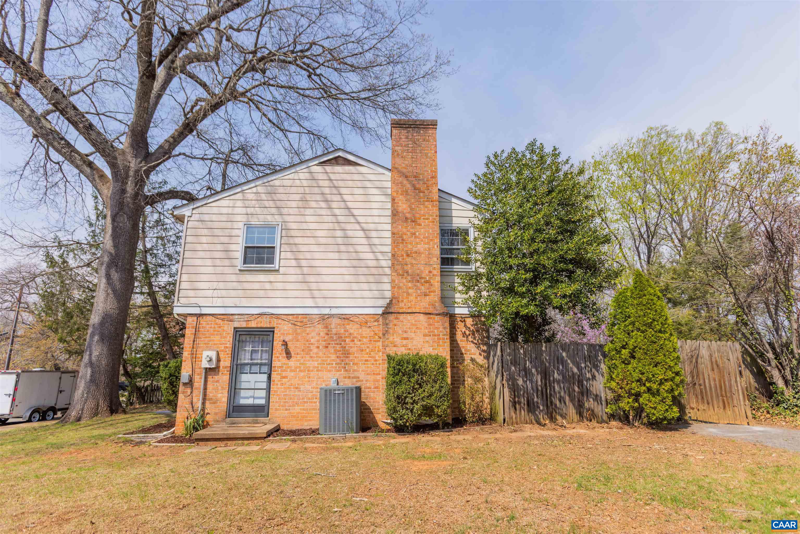 1213 CUTLER LN