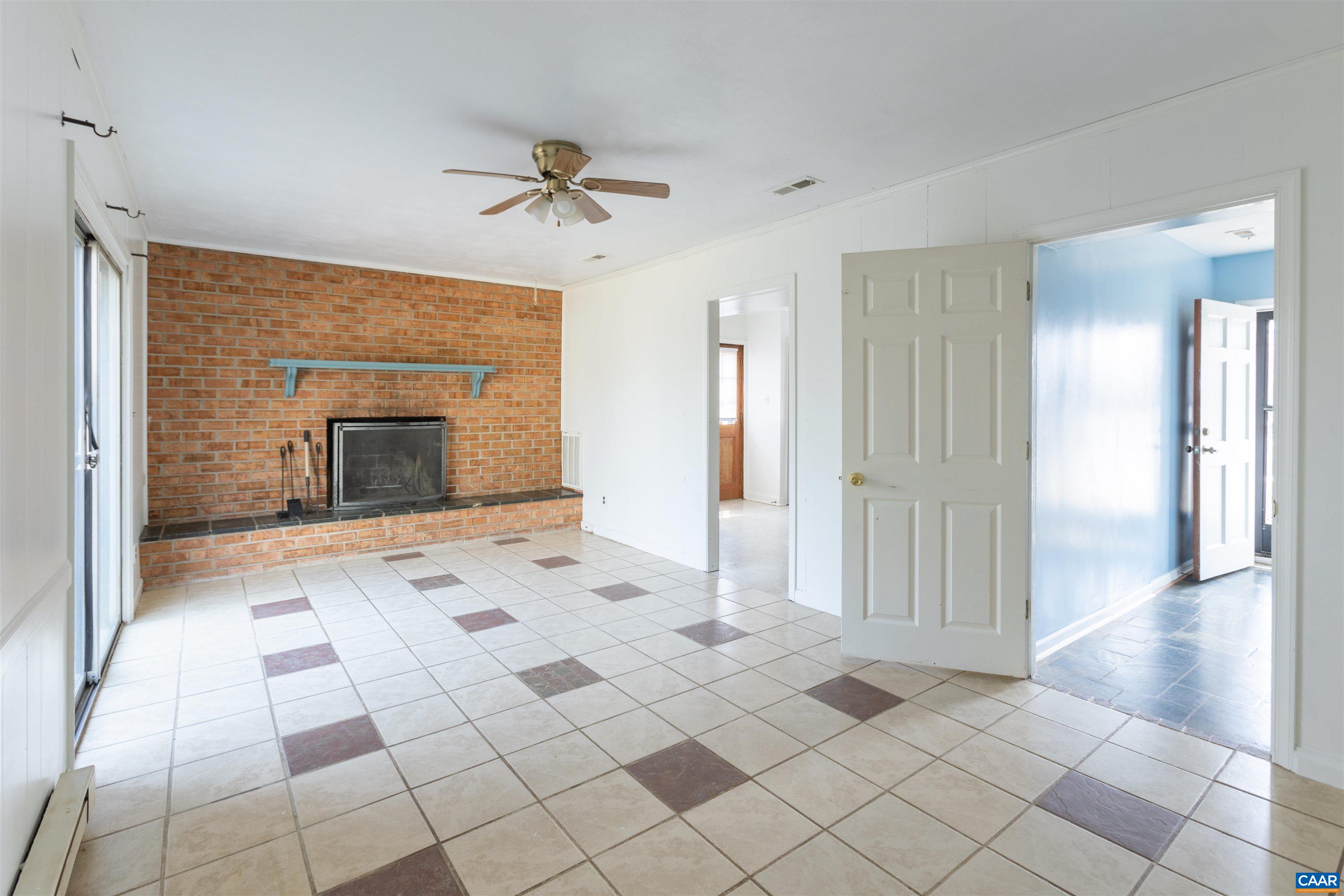 1213 CUTLER LN