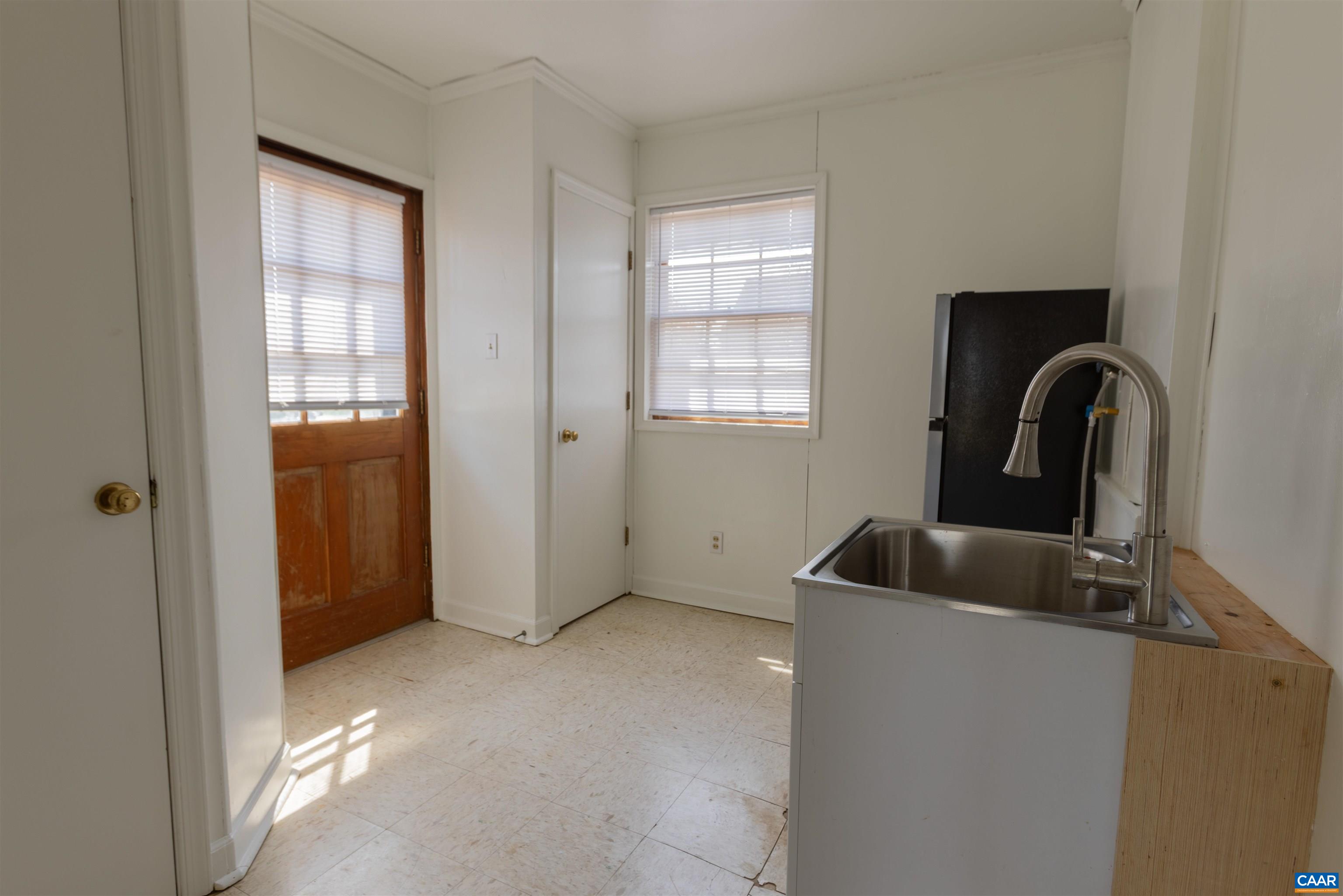 1213 CUTLER LN