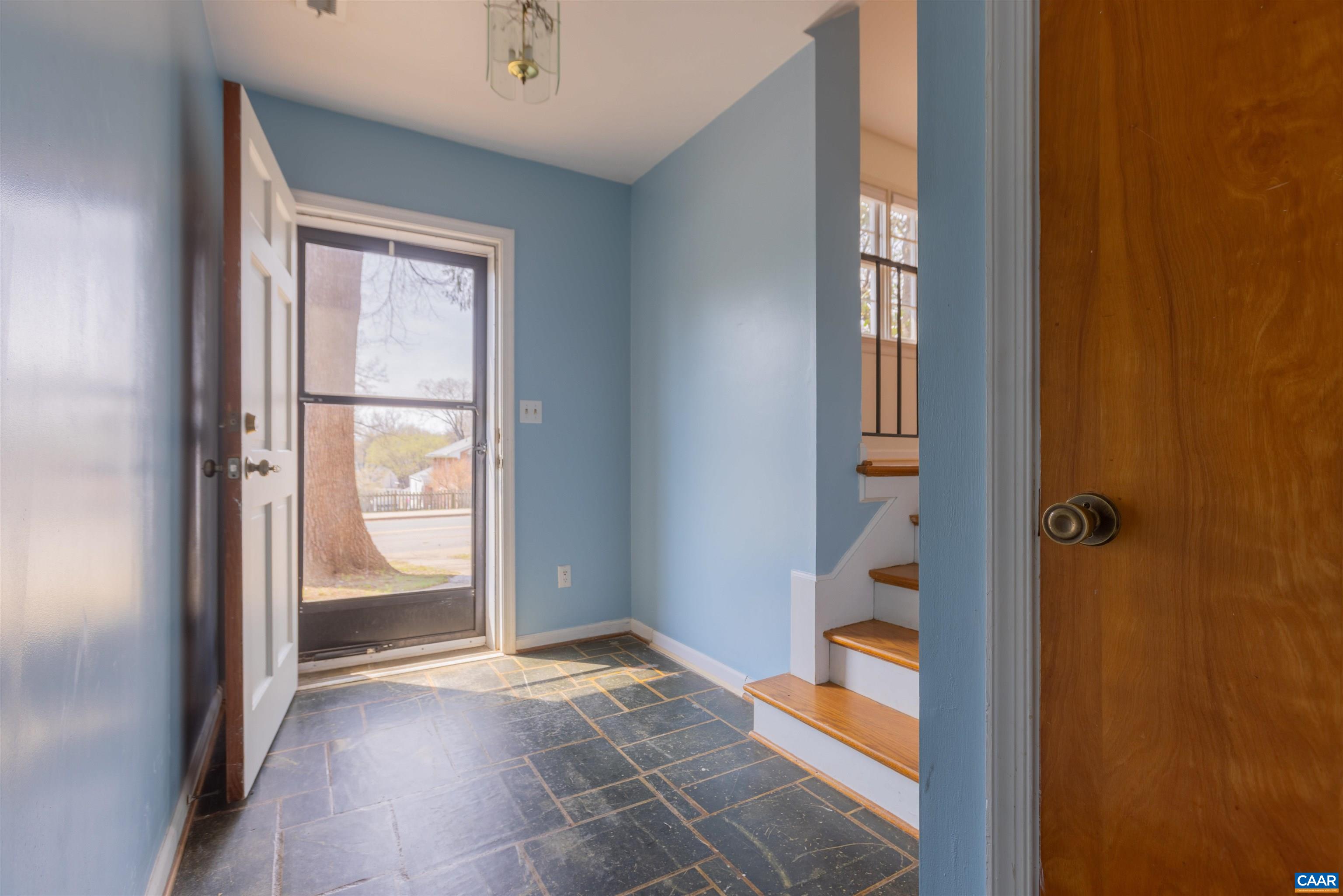 1213 CUTLER LN