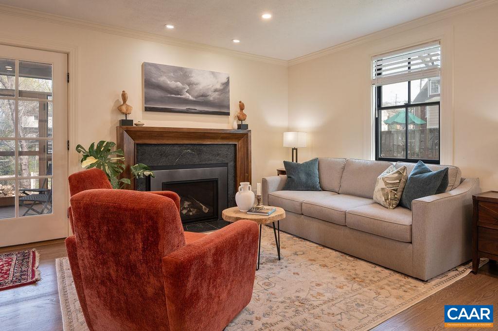 628 BLENHEIM AVE