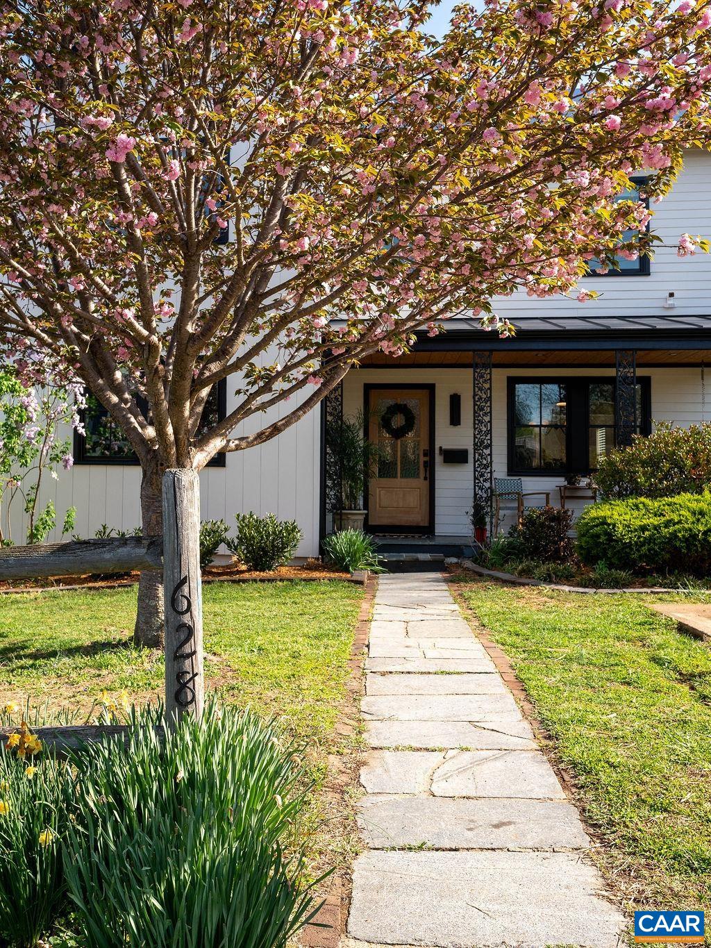 628 BLENHEIM AVE