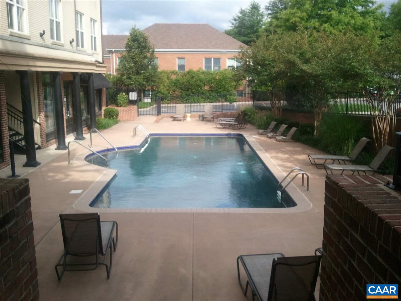 775 WALKER SQ Unit: 3c