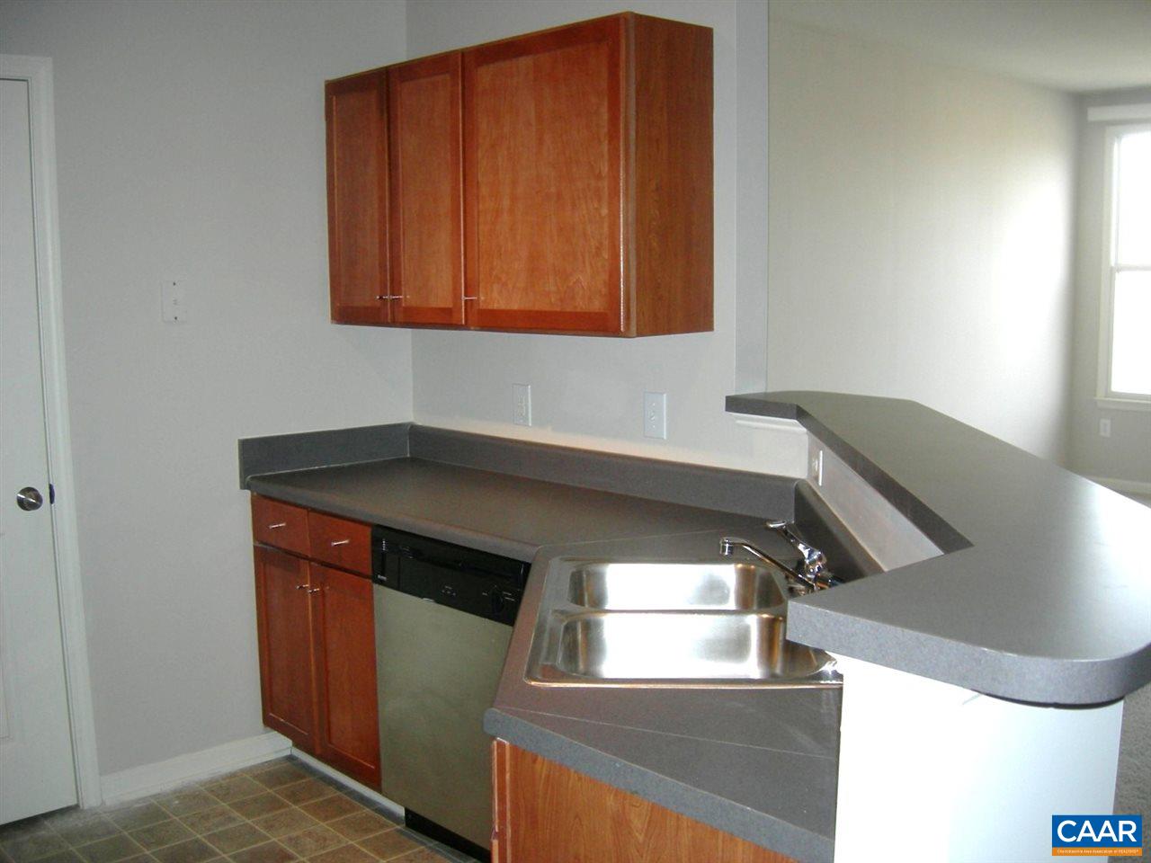 775 WALKER SQ Unit: 3c