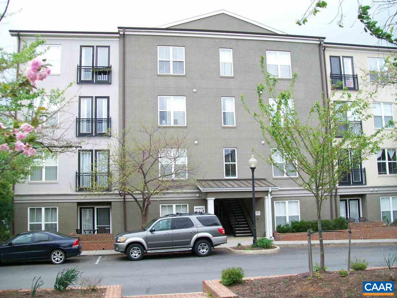 775 WALKER SQ Unit: 3c
