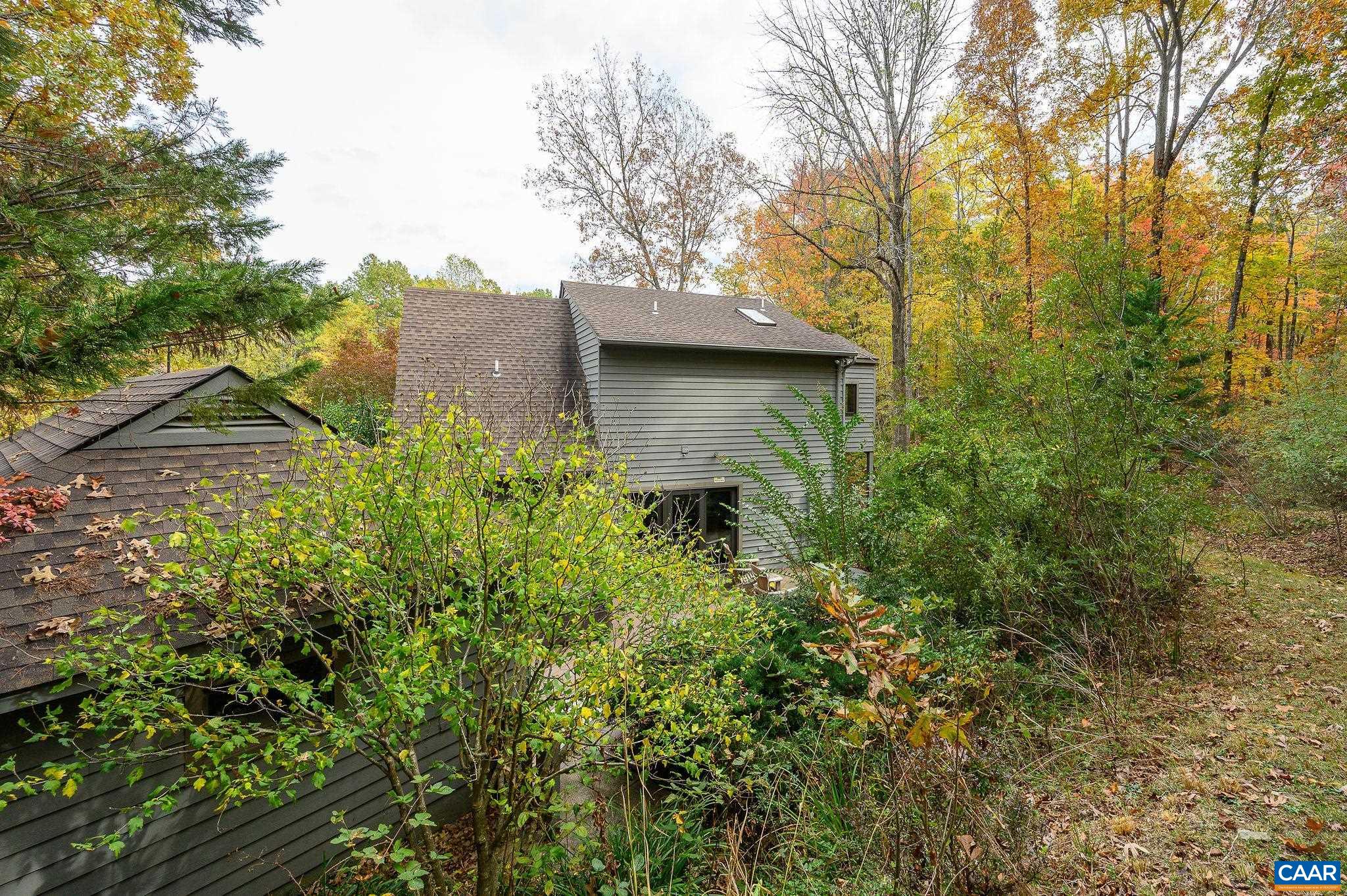 1688 STONEY CREEK DR