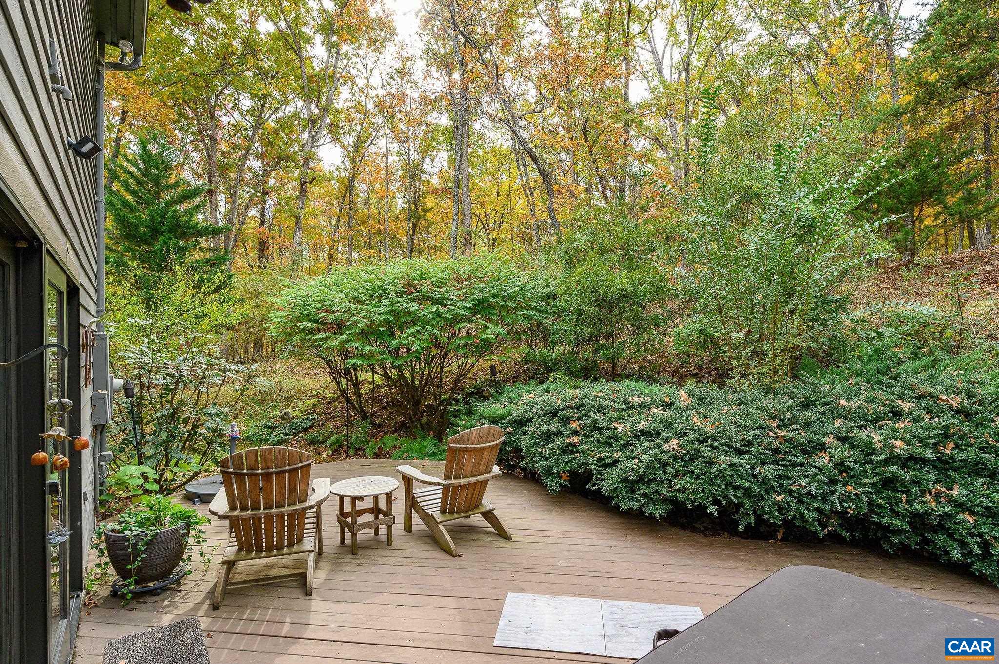 1688 STONEY CREEK DR