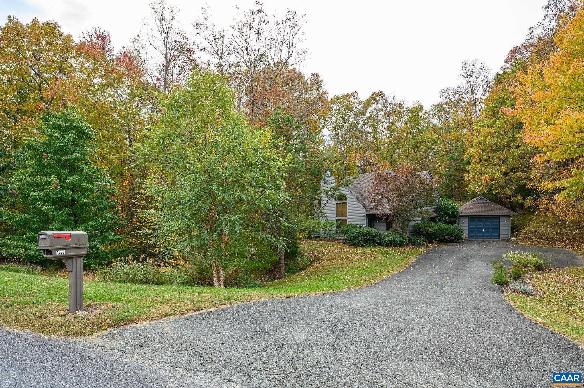 1688 STONEY CREEK DR