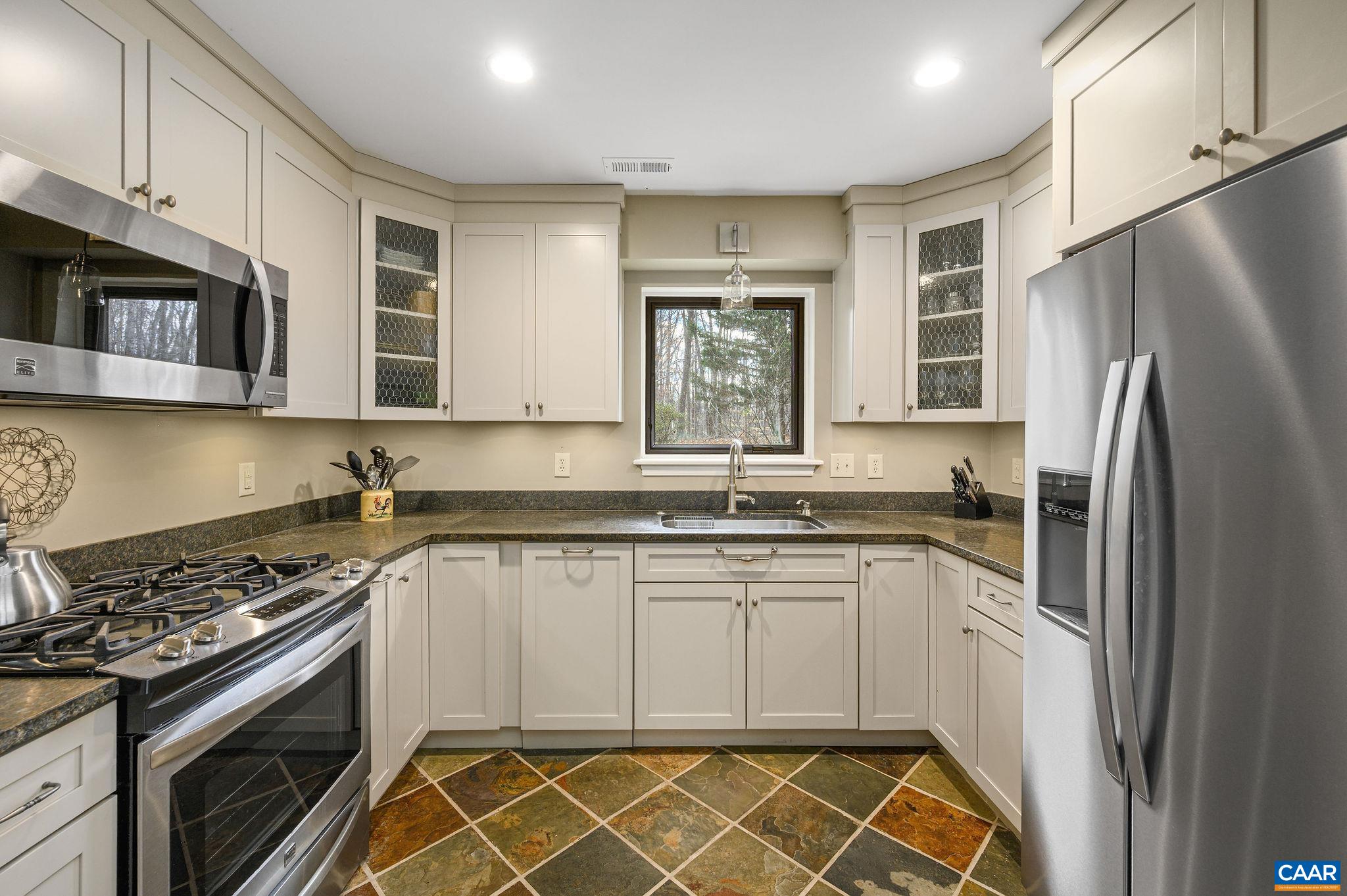 1688 STONEY CREEK DR