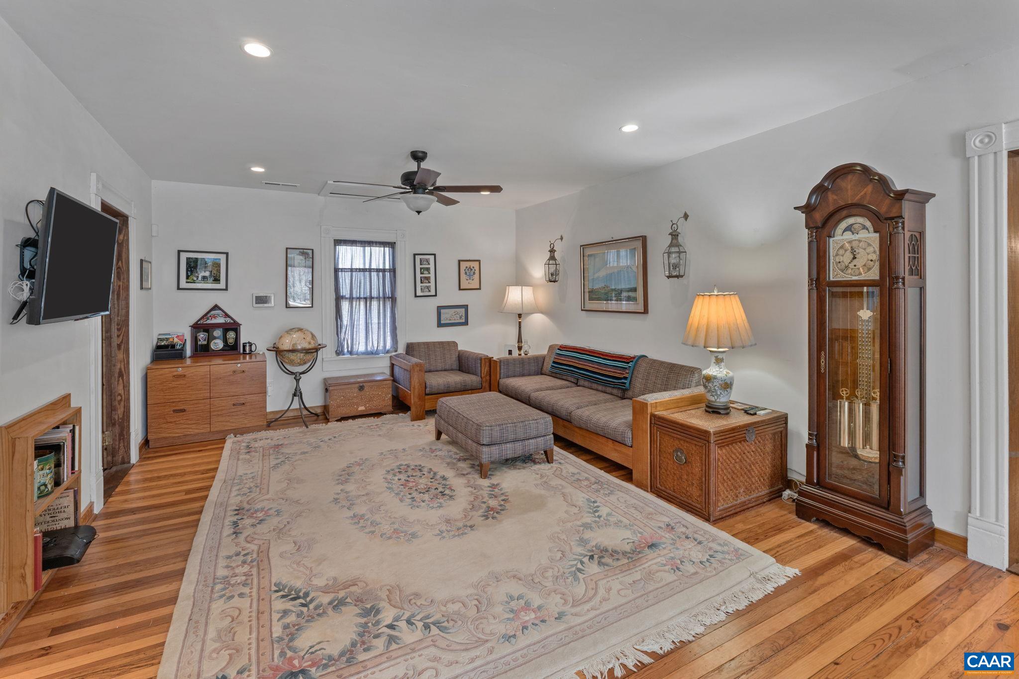 3205 POLECAT CREEK LN