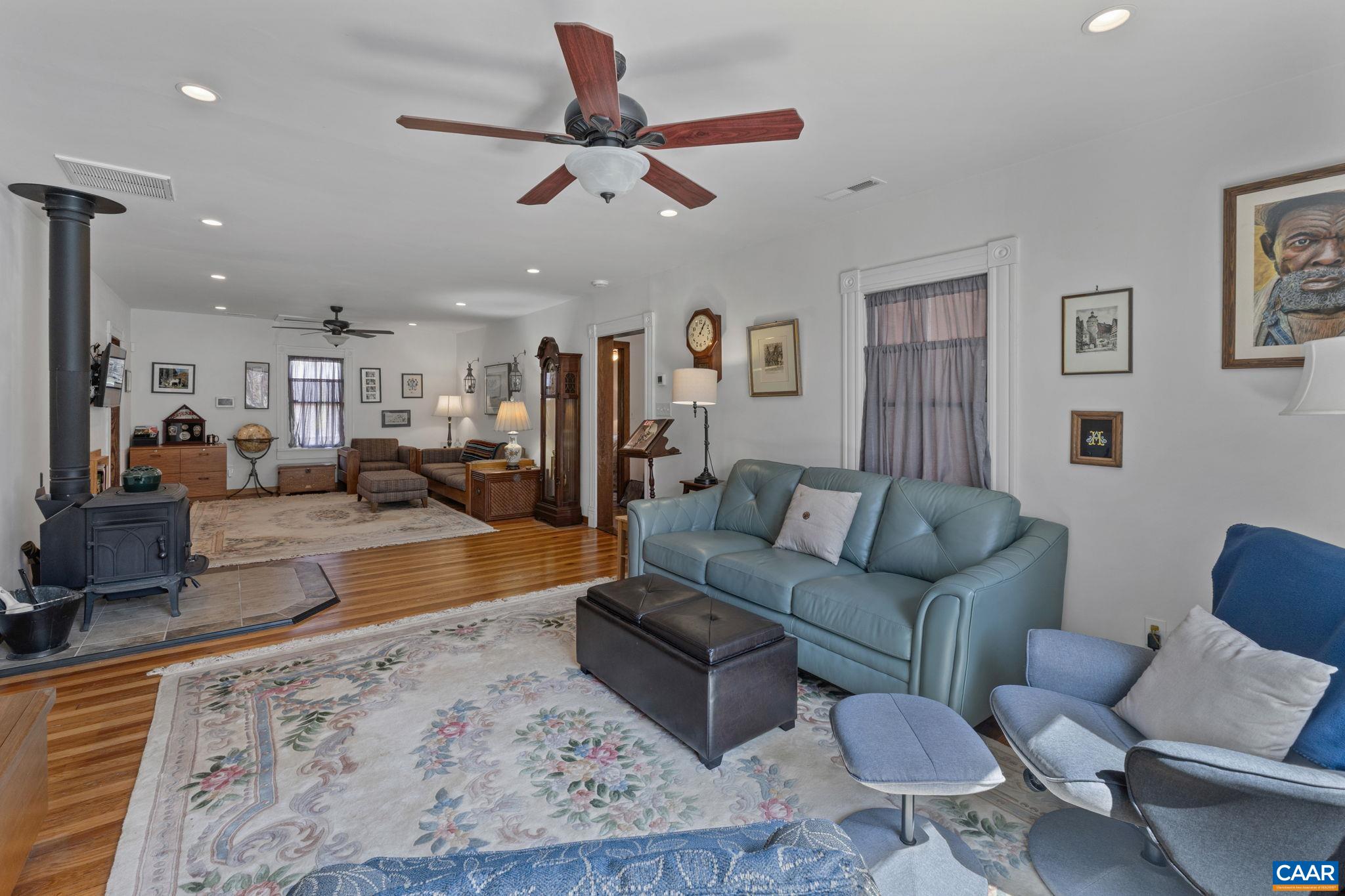 3205 POLECAT CREEK LN