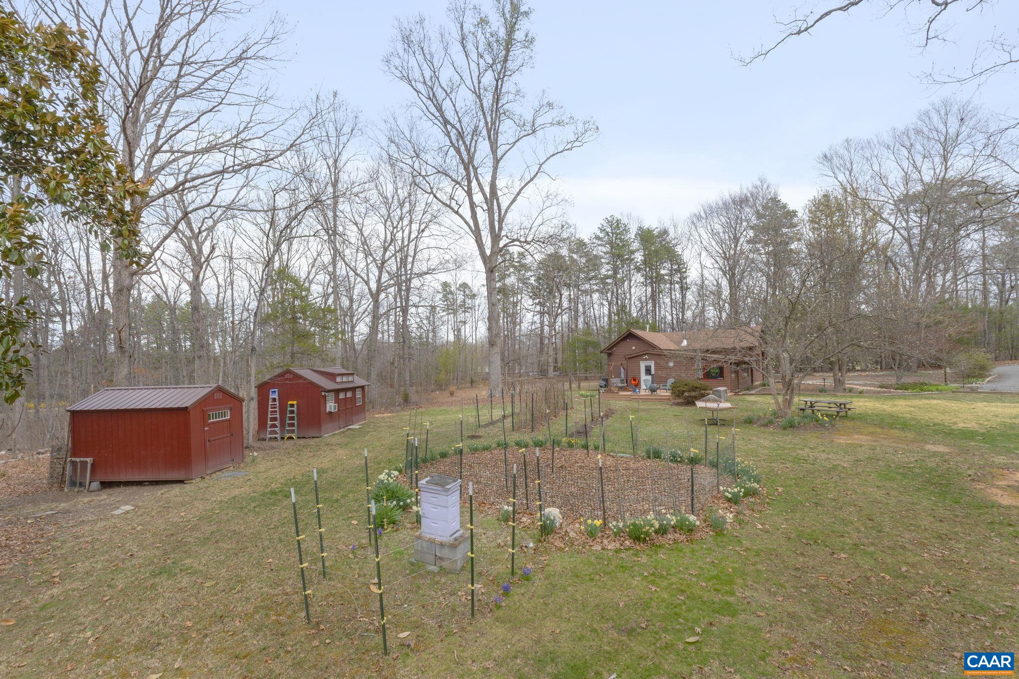 3205 POLECAT CREEK LN