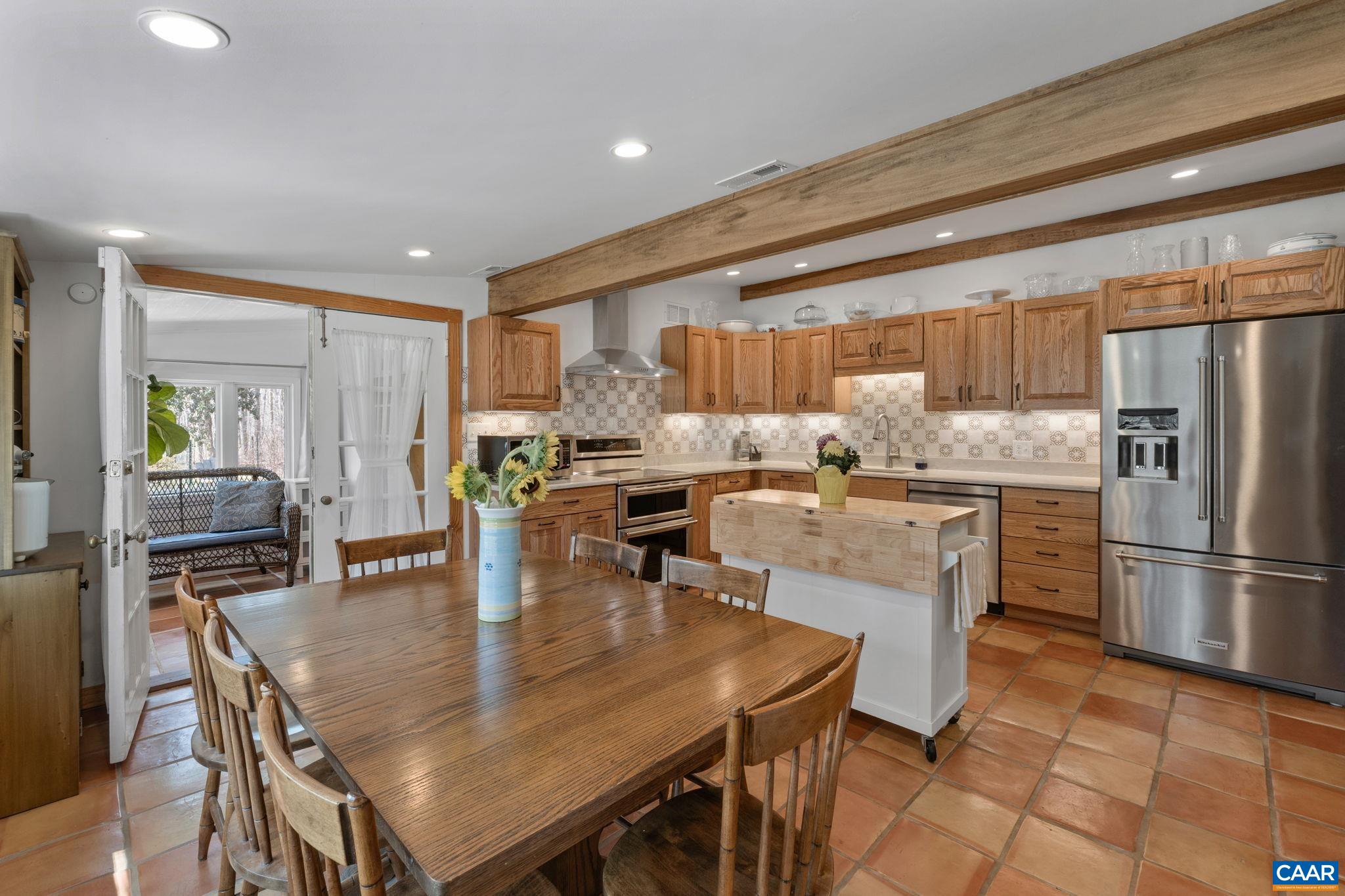 3205 POLECAT CREEK LN