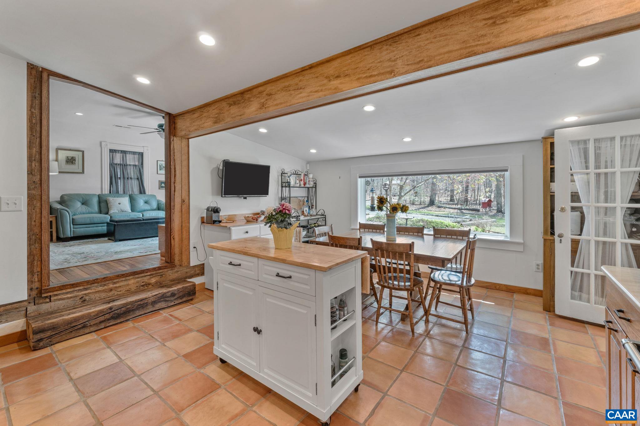 3205 POLECAT CREEK LN