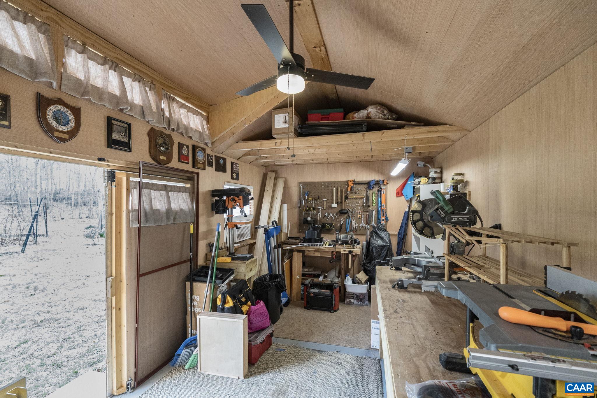 3205 POLECAT CREEK LN