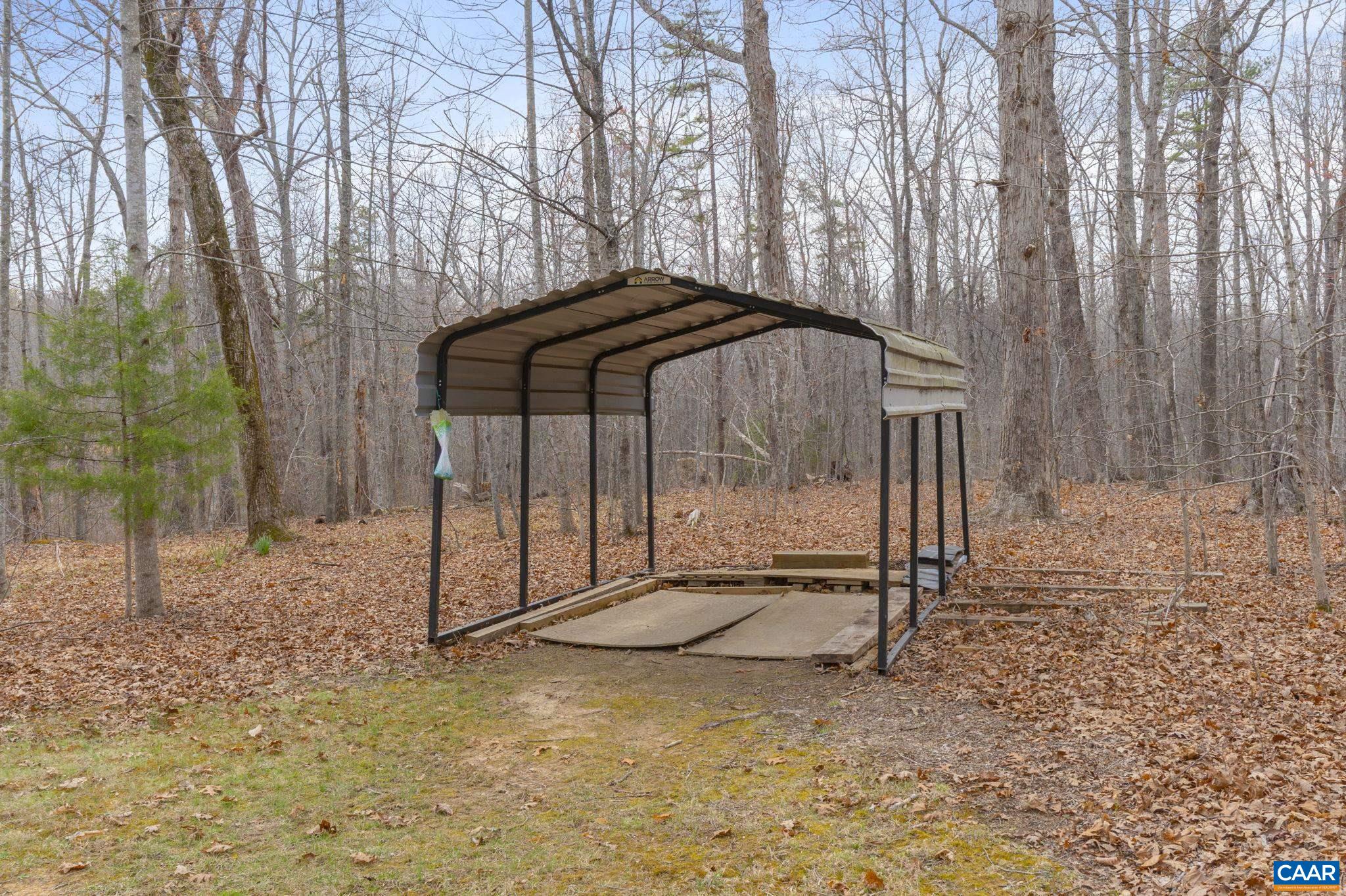 3205 POLECAT CREEK LN