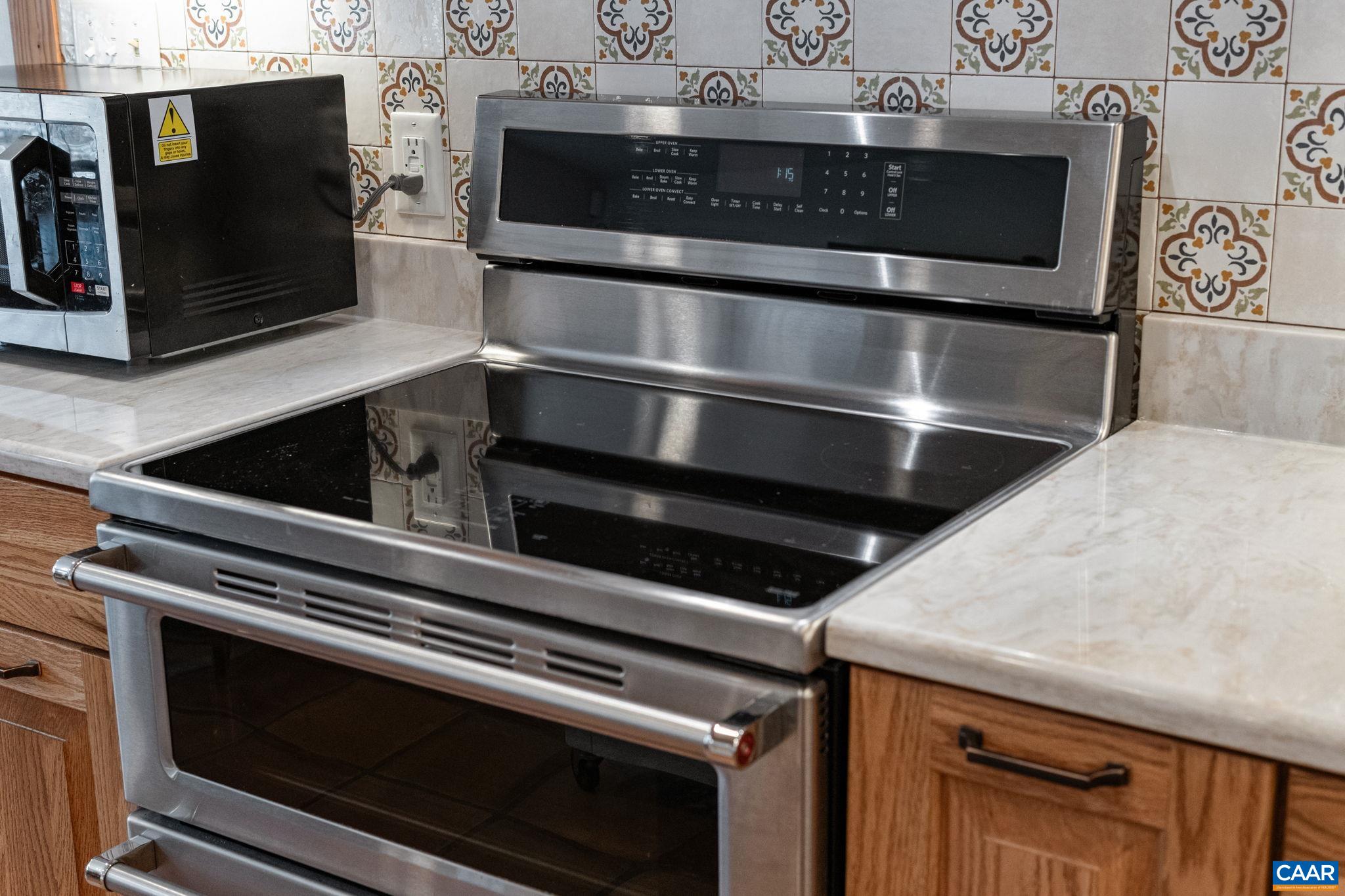 3205 POLECAT CREEK LN