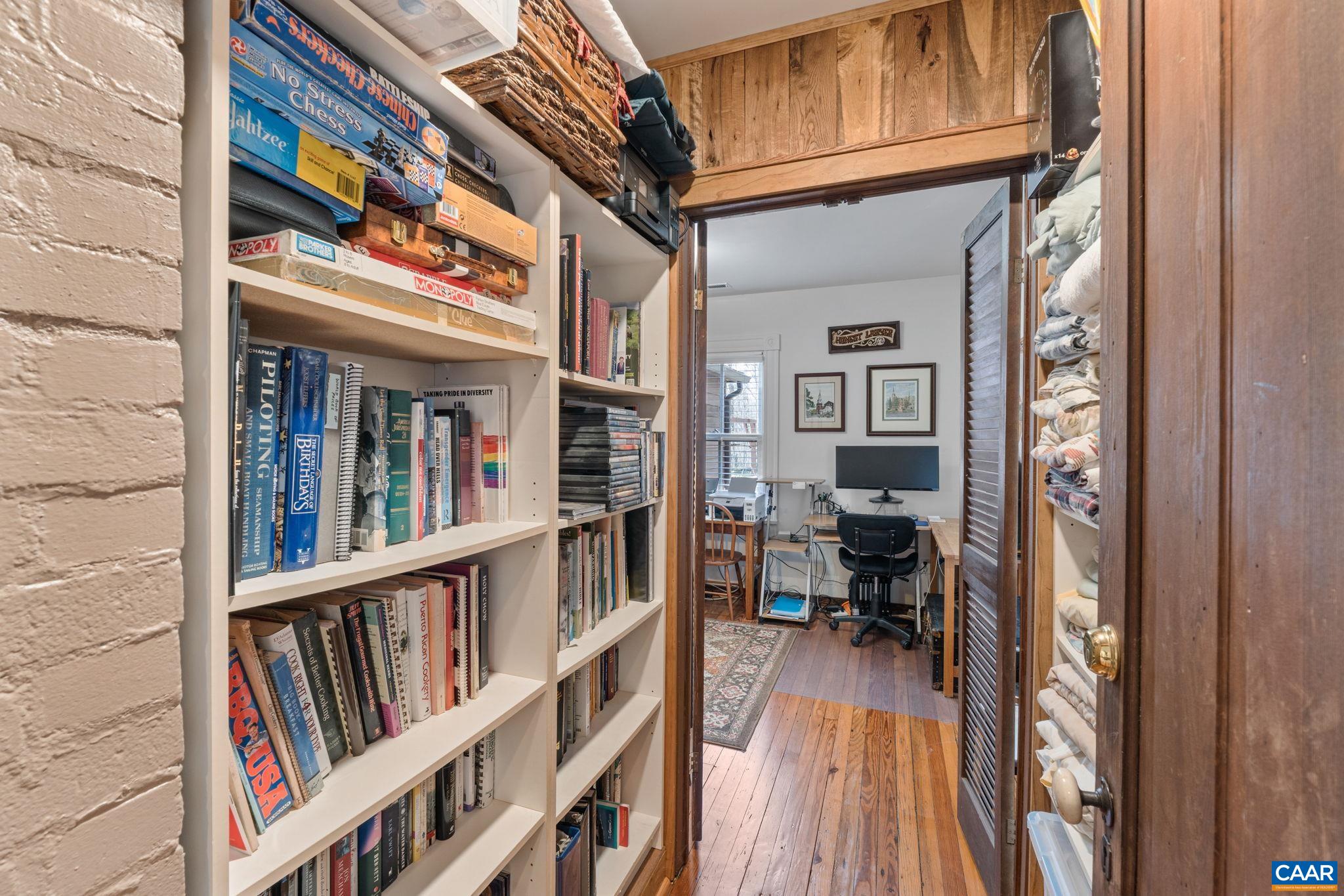 3205 POLECAT CREEK LN