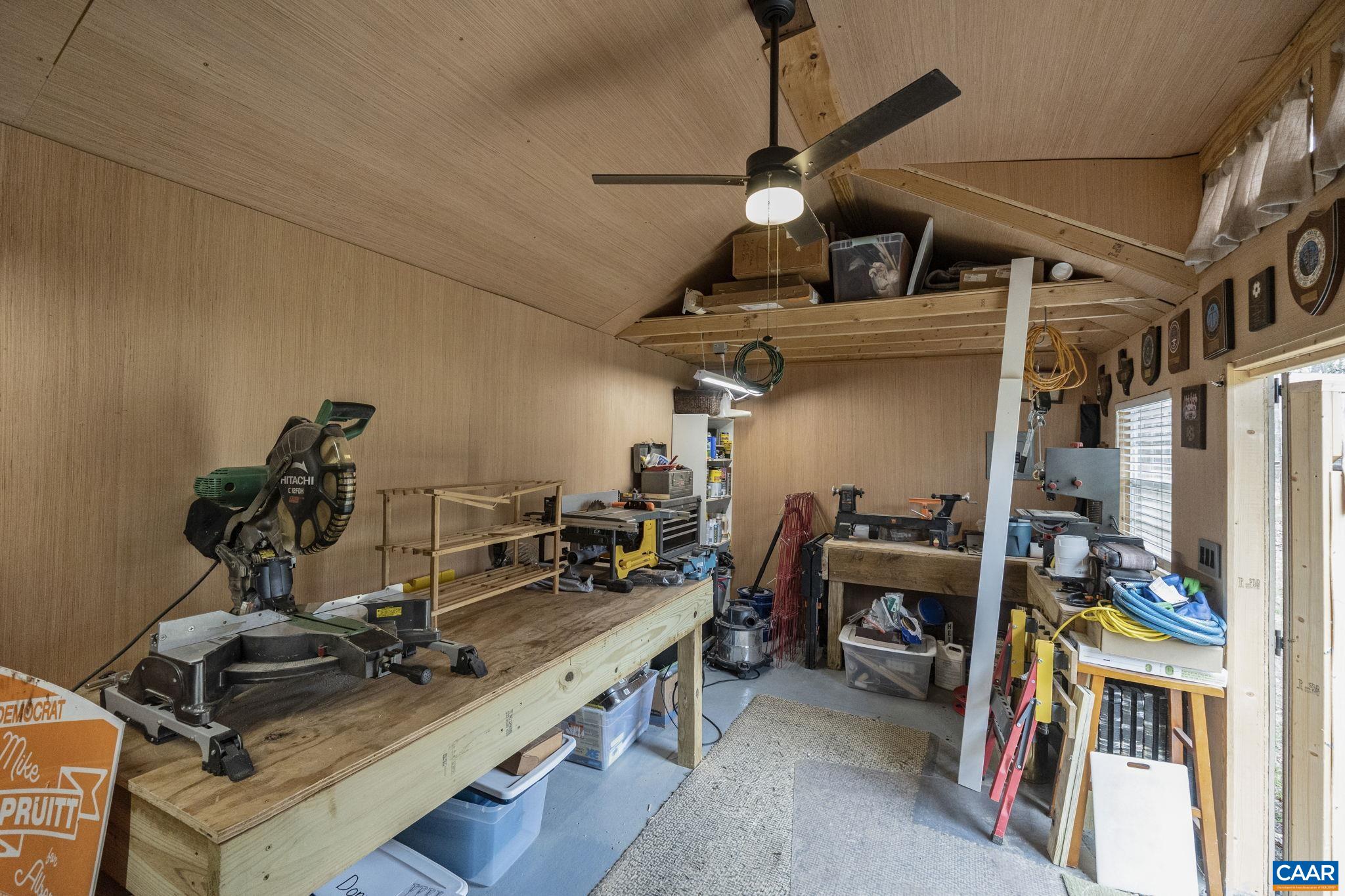 3205 POLECAT CREEK LN