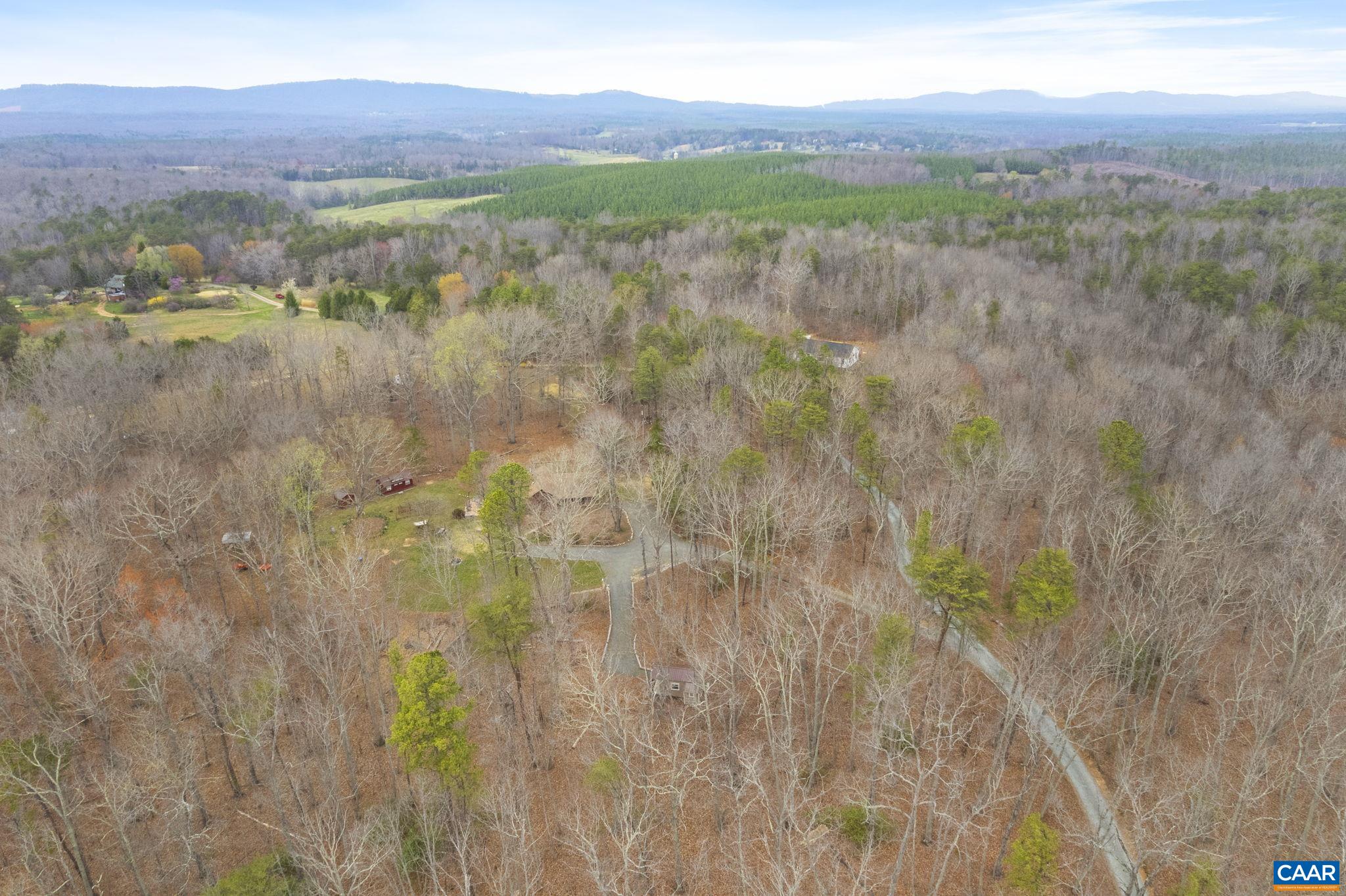 3205 POLECAT CREEK LN