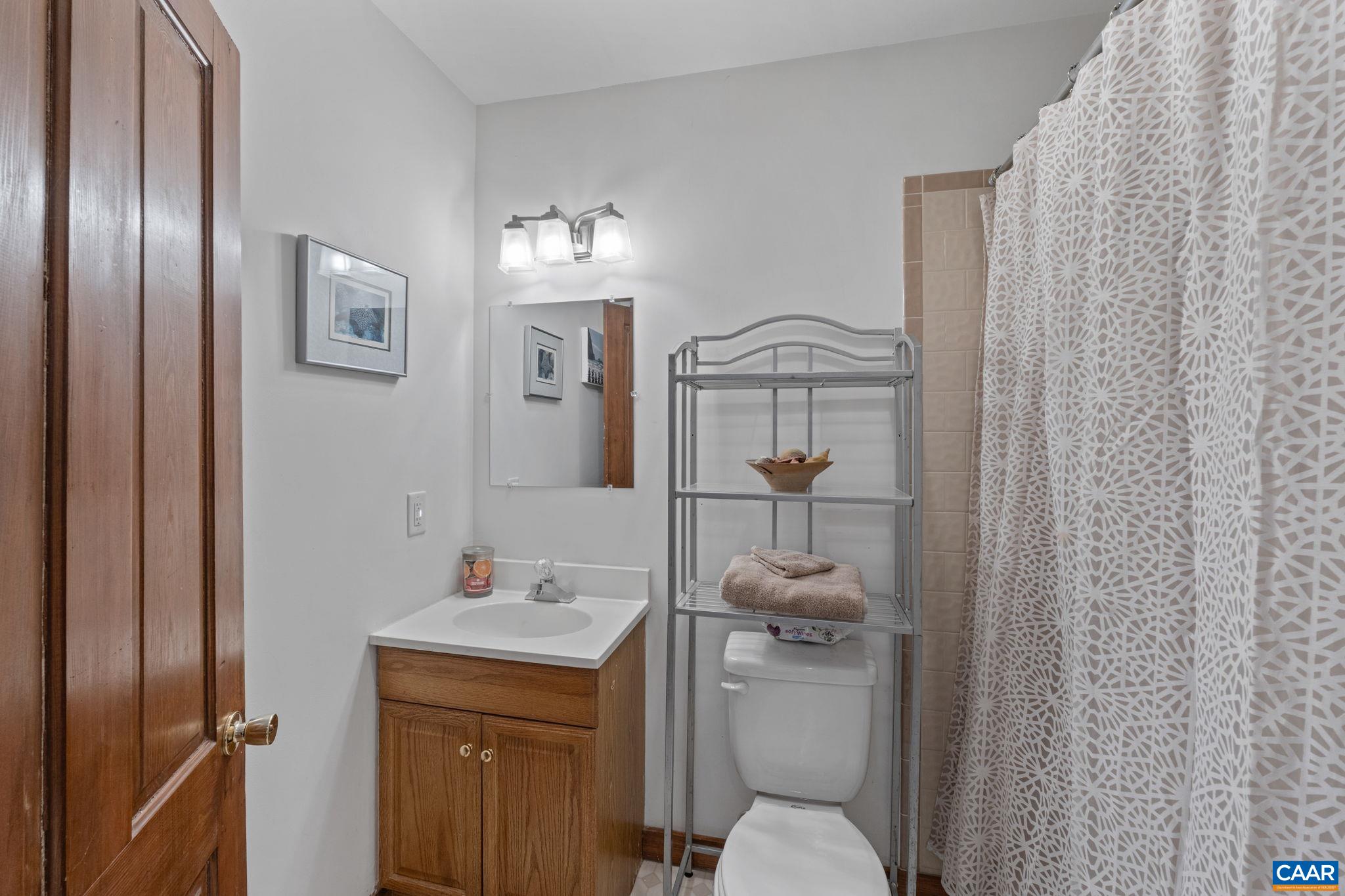 3205 POLECAT CREEK LN