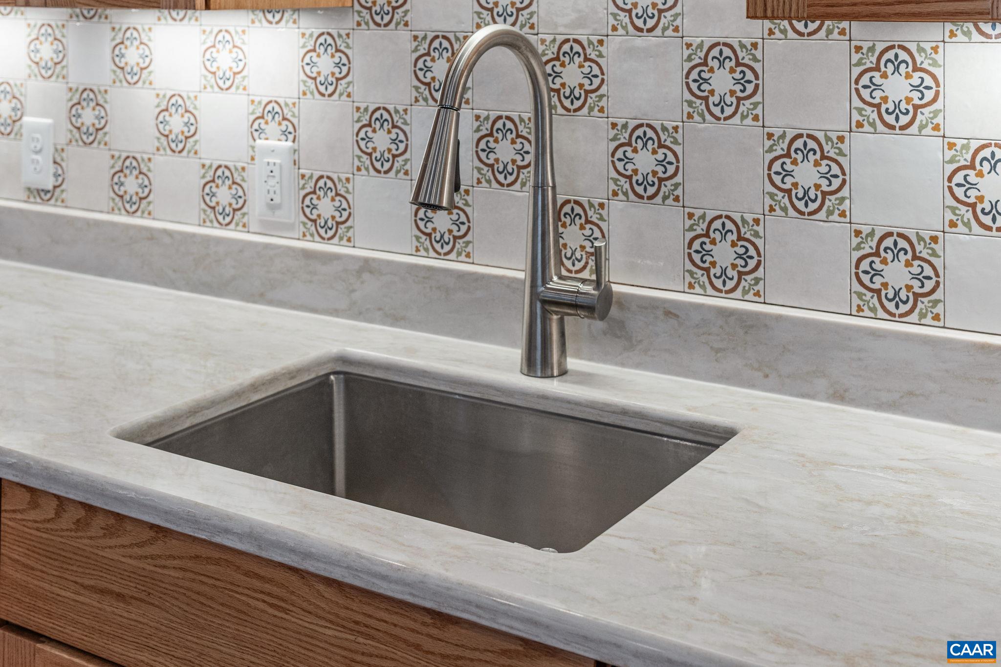 3205 POLECAT CREEK LN