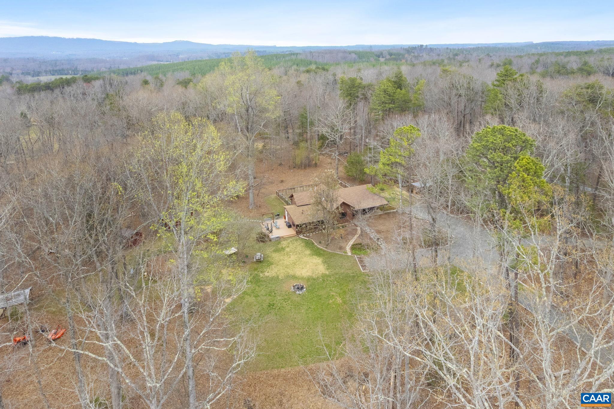 3205 POLECAT CREEK LN