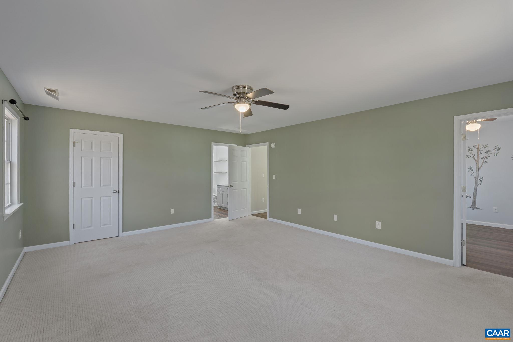 442 W ROSEWOOD DR