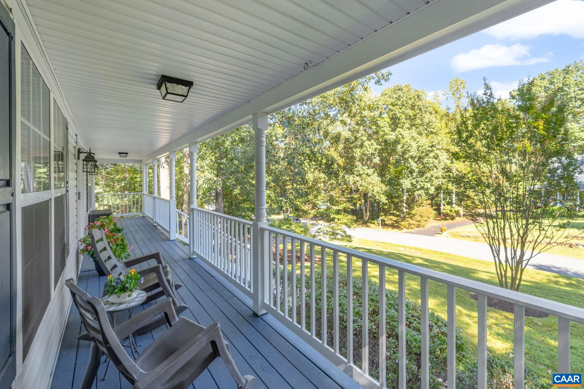 442 W ROSEWOOD DR
