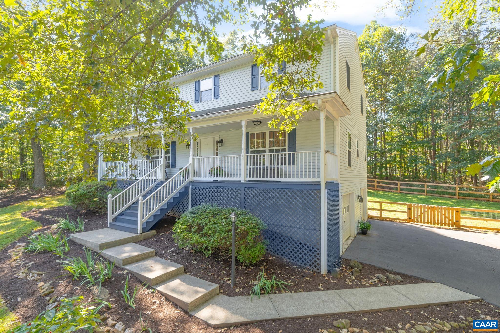442 W ROSEWOOD DR