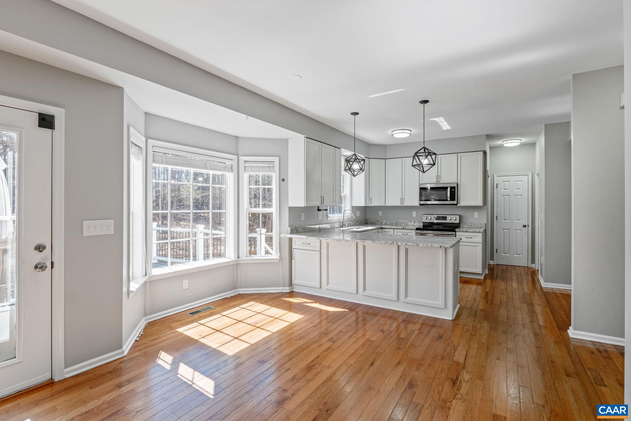 442 W ROSEWOOD DR