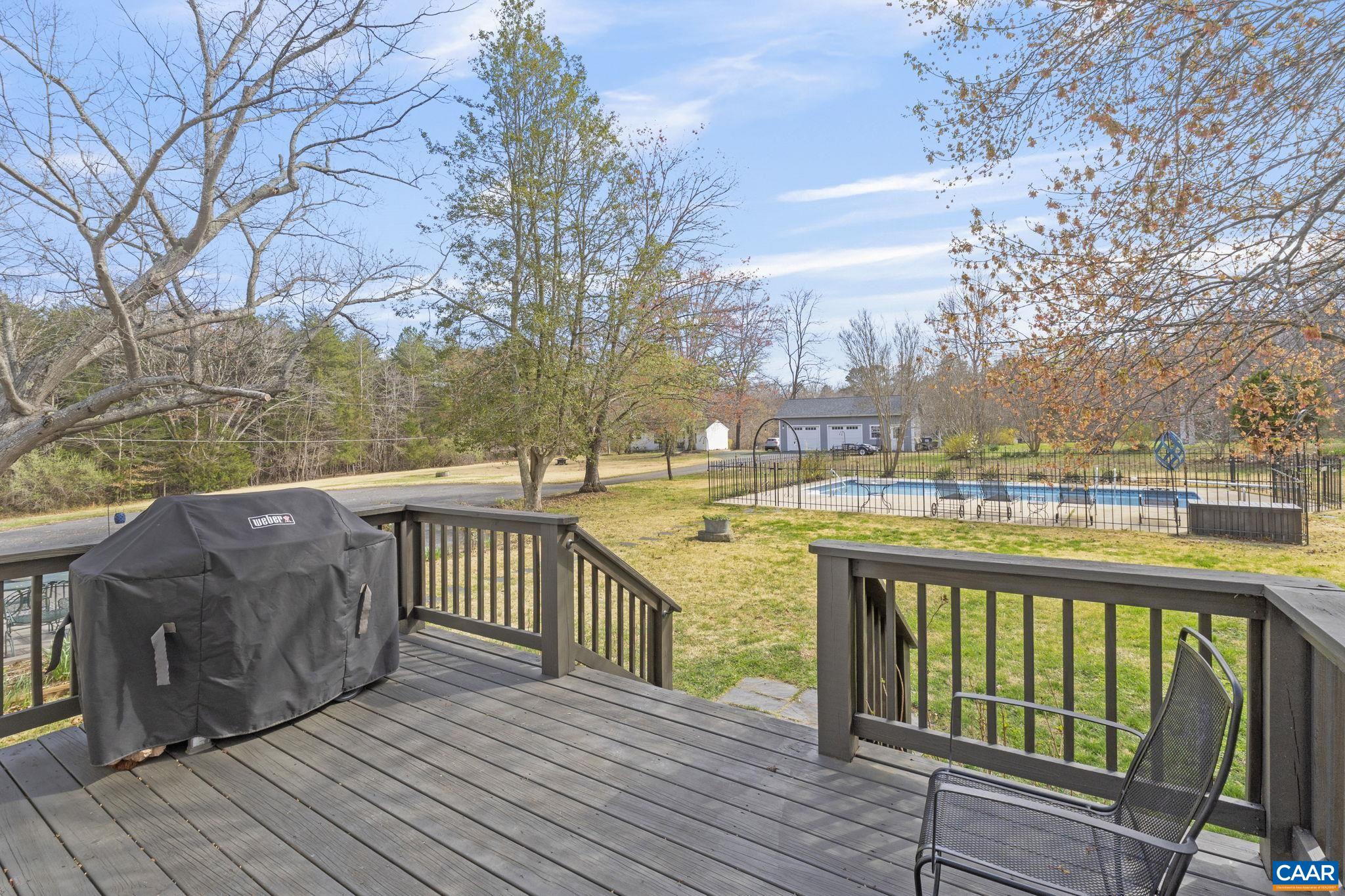 4941/4939 RICHMOND RD