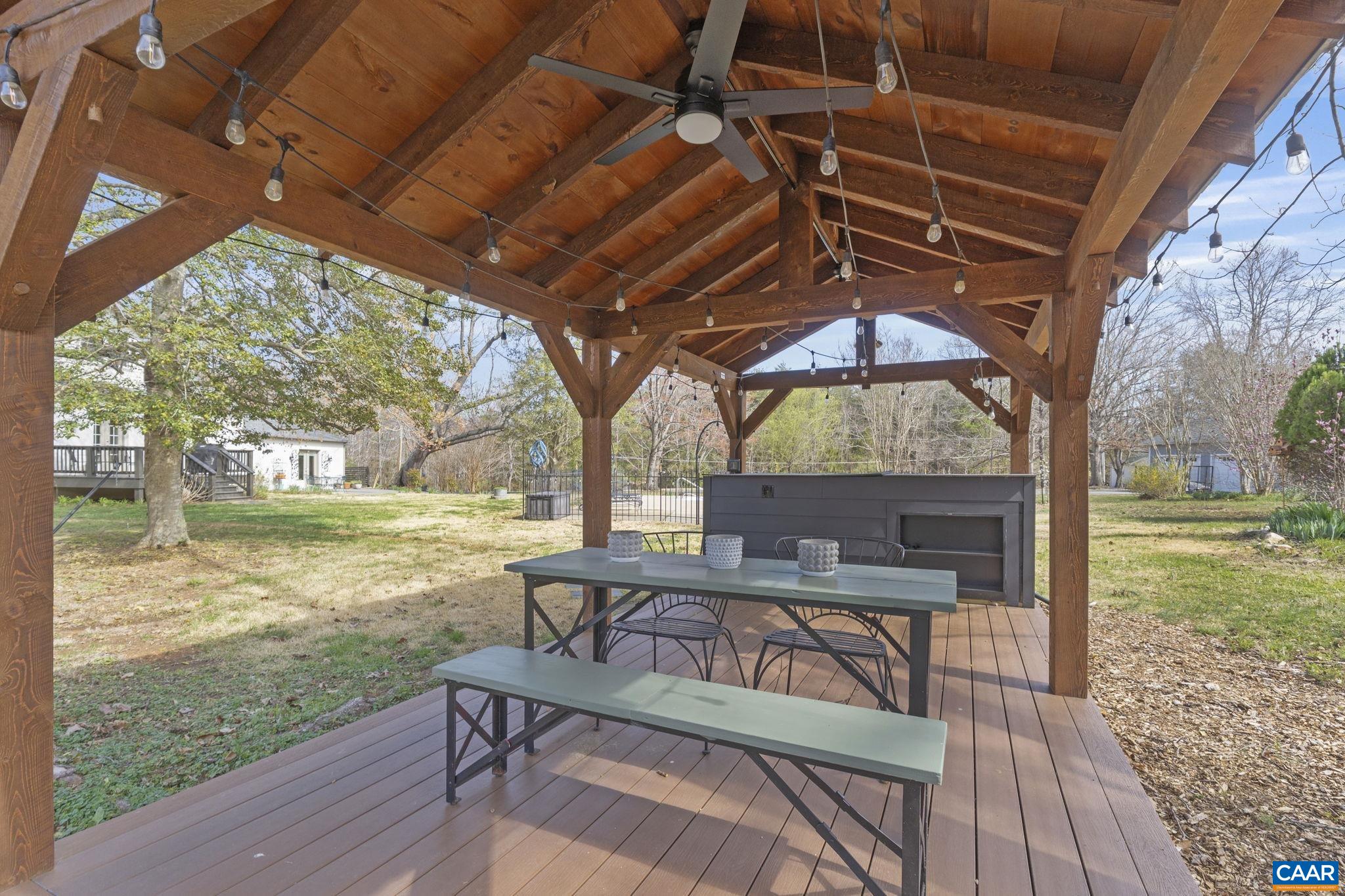 4941/4939 RICHMOND RD