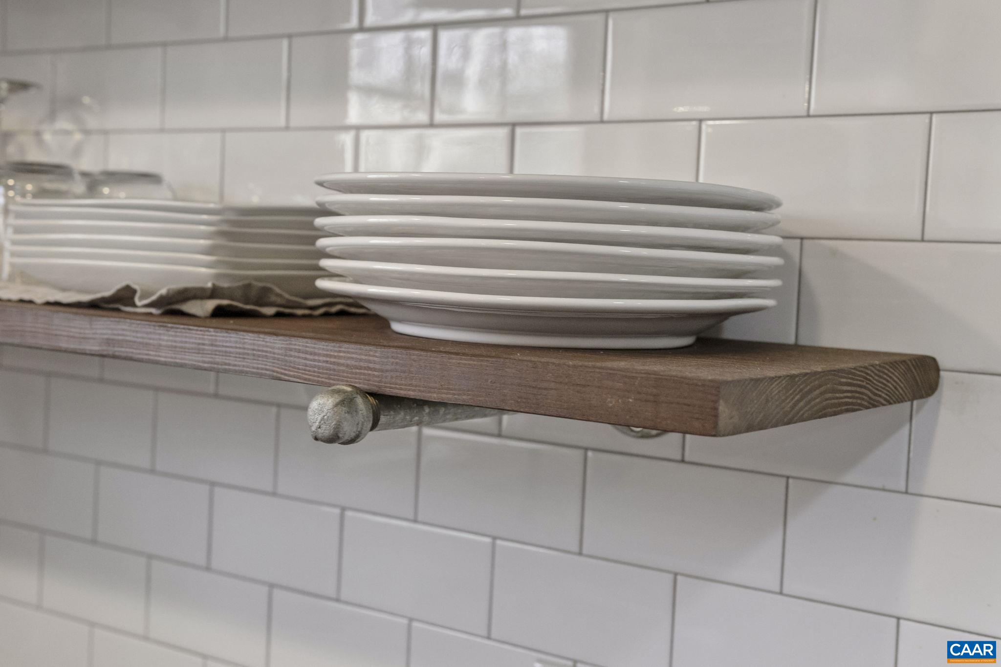 4941/4939 RICHMOND RD