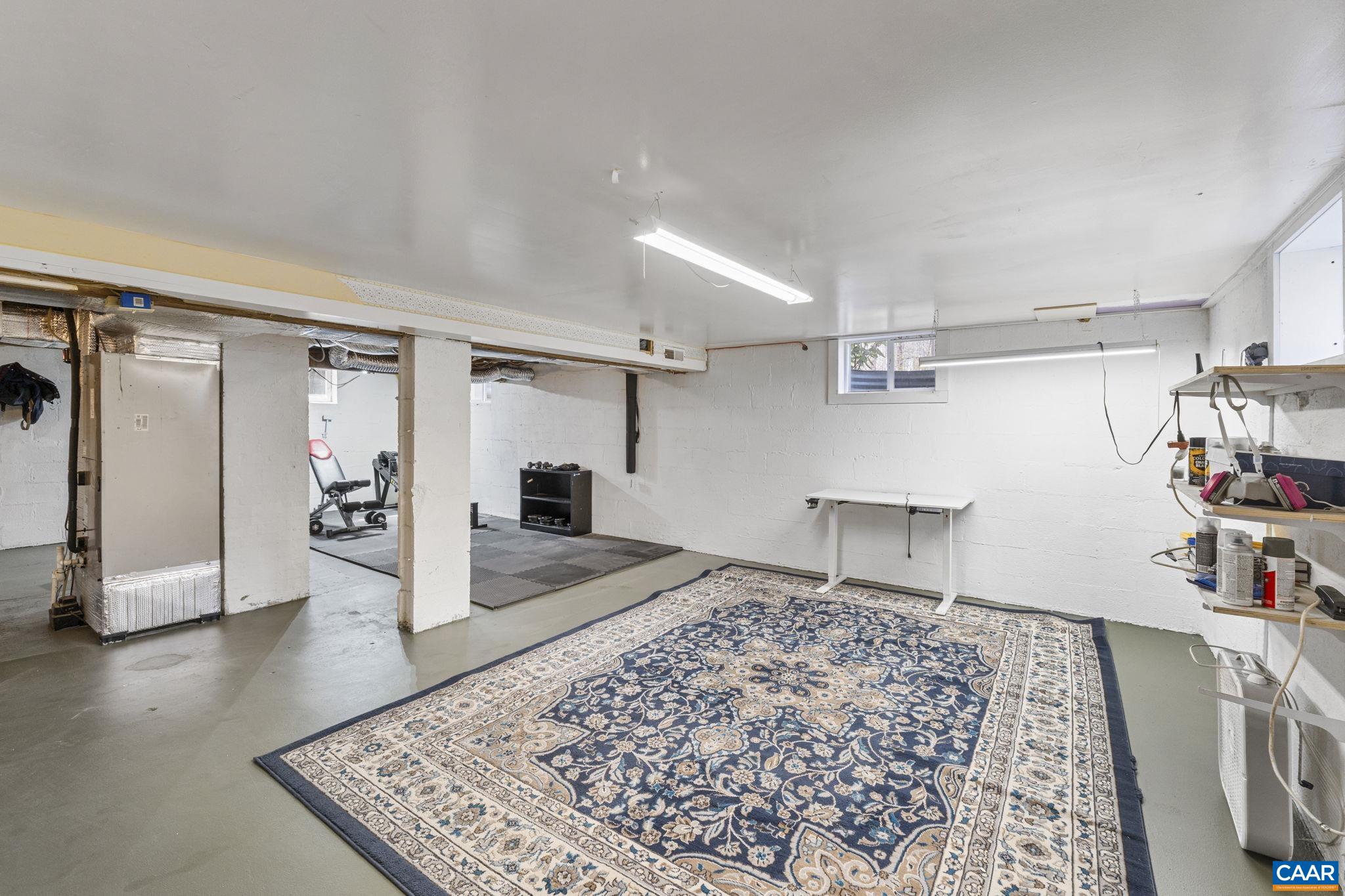 4941/4939 RICHMOND RD