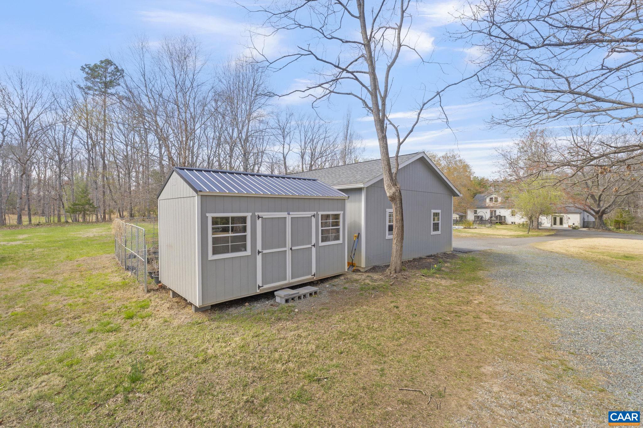 4941/4939 RICHMOND RD