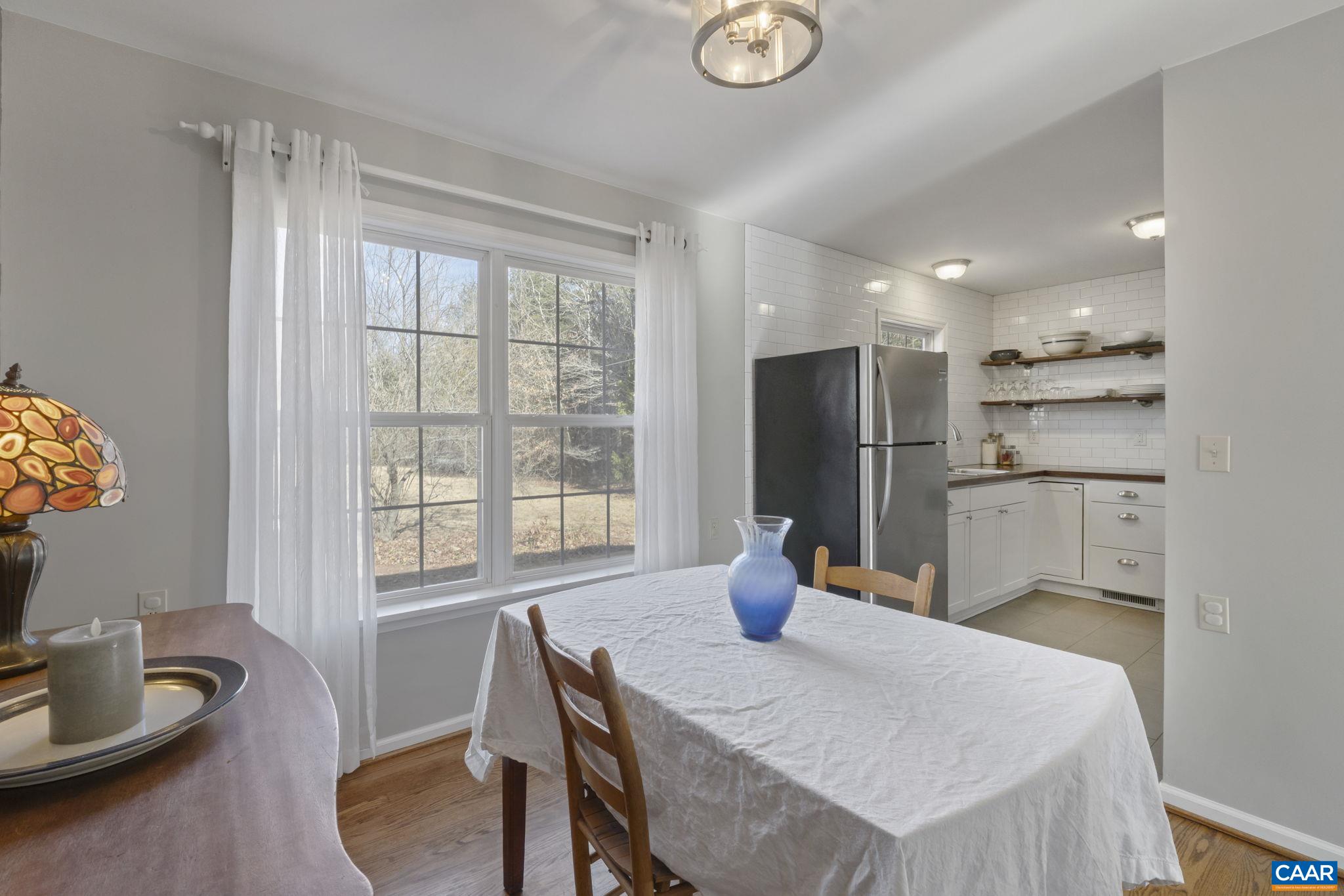 4941/4939 RICHMOND RD