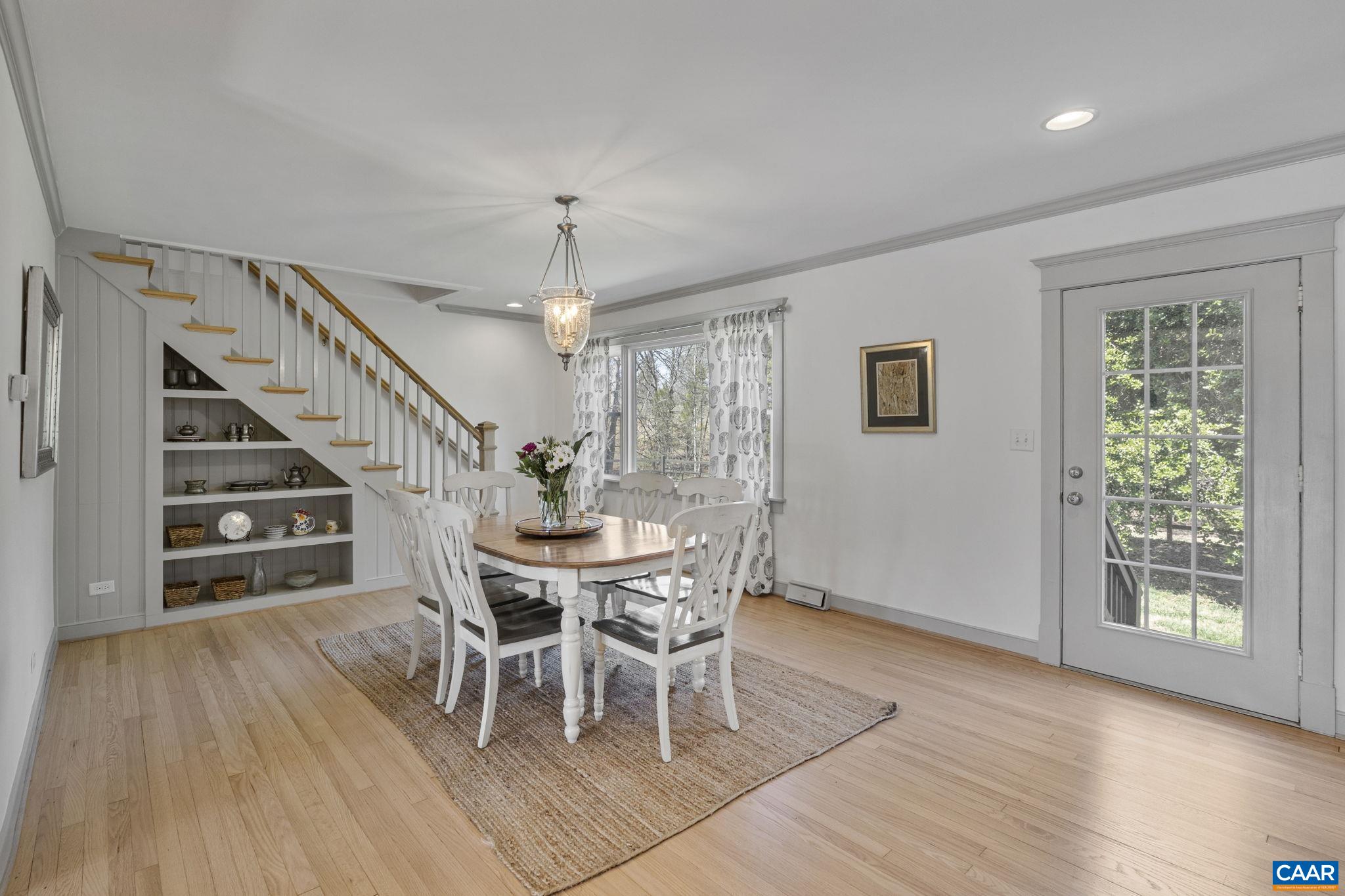 4941/4939 RICHMOND RD