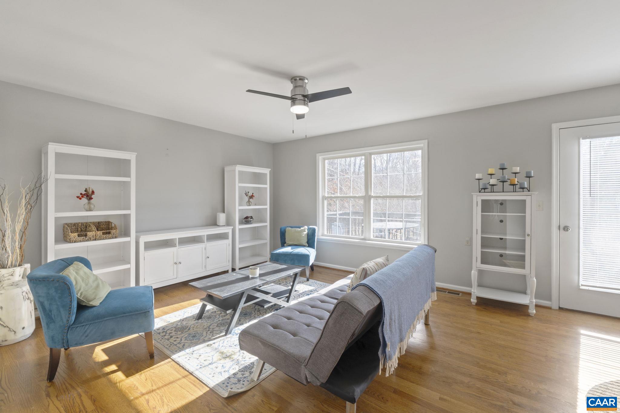 4941/4939 RICHMOND RD