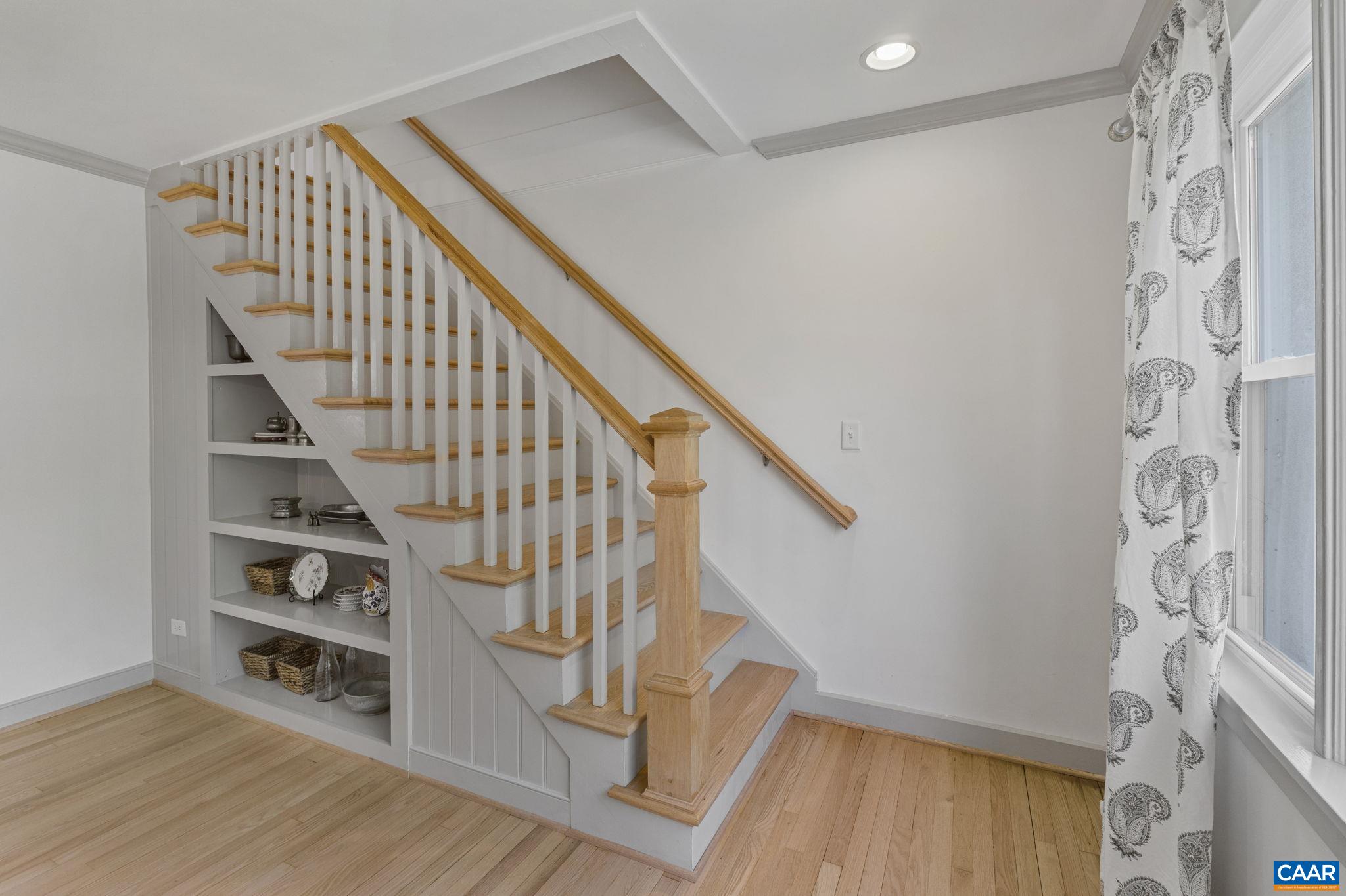 4941/4939 RICHMOND RD