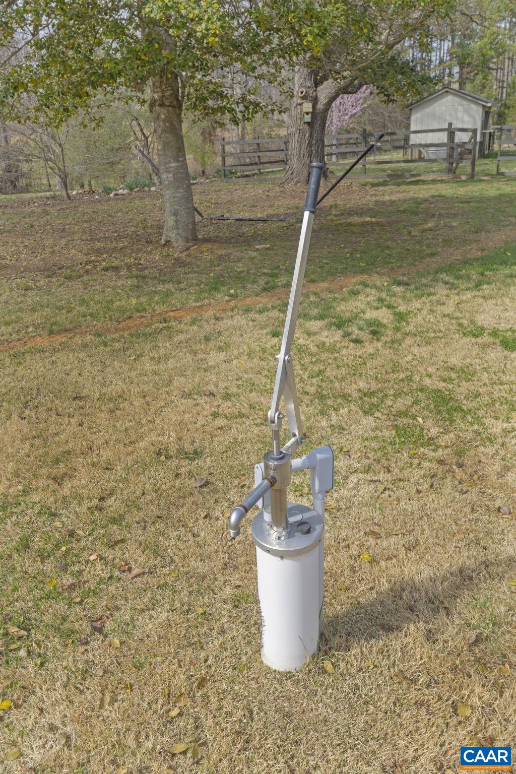 4941/4939 RICHMOND RD